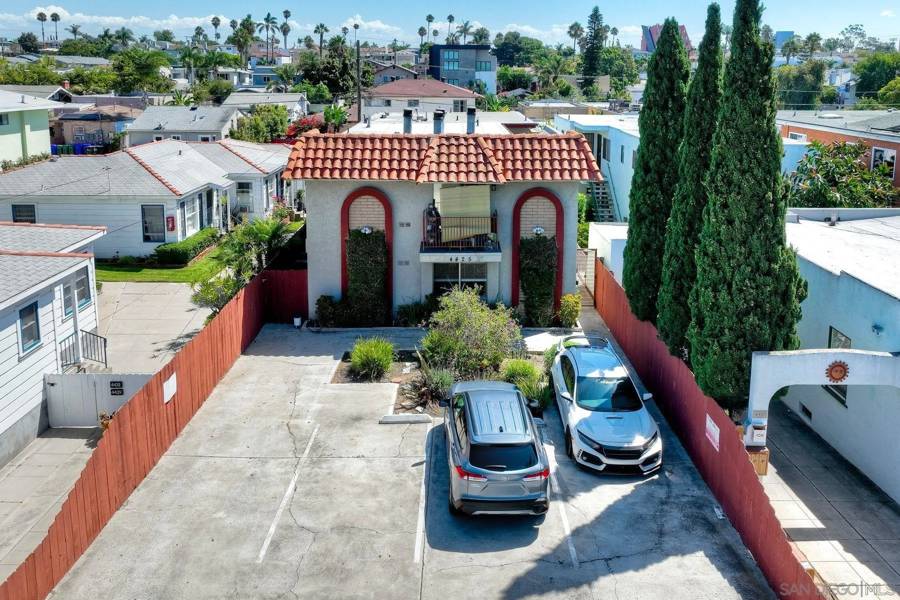 https://cdn.realtyfeed.com/cdn/127/250038120/fe86549dc7b44eab8935a1ad31d3076a.webp