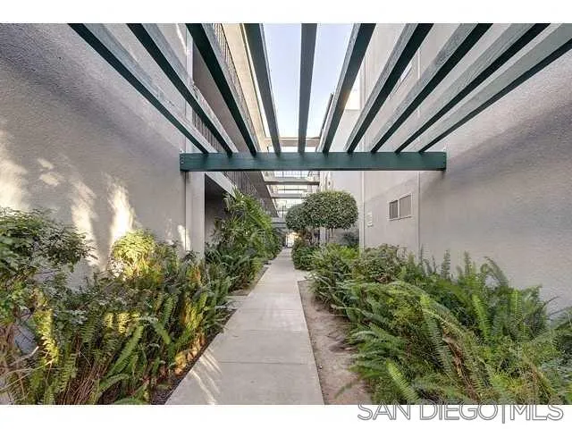 Photo #2: 250038122 Listing 