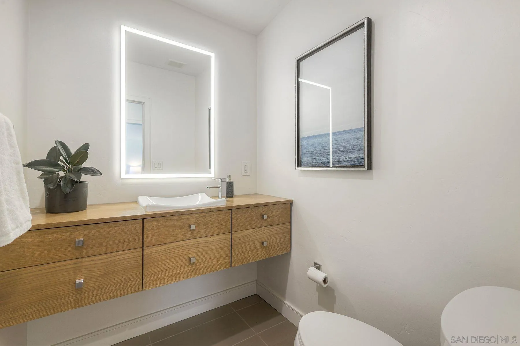 https://cdn.realtyfeed.com/cdn/127/250038126/0935996c531a9e83b2f42ce04a46b7c9.webp
