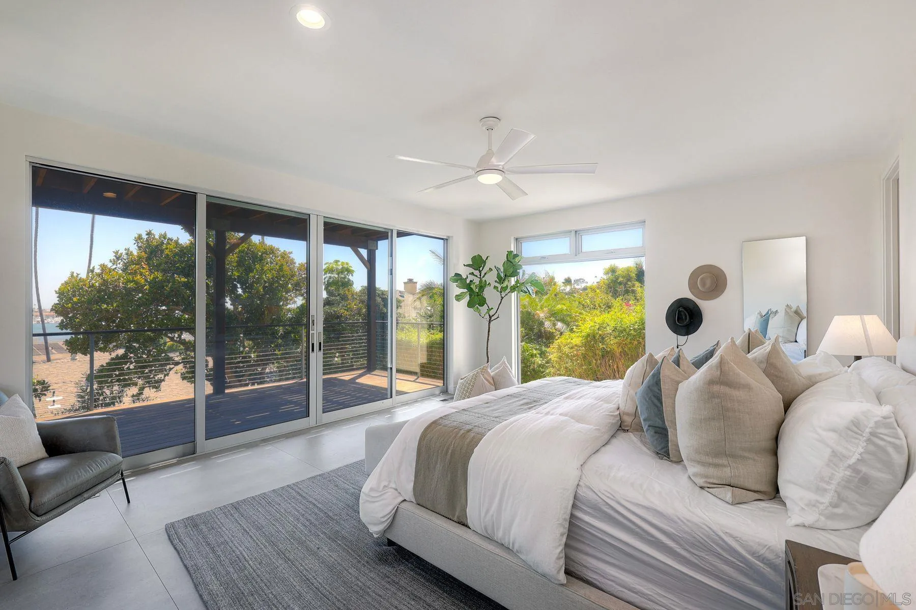 https://cdn.realtyfeed.com/cdn/127/250038126/68e042aecf4eeeaf8db1a16a82813aab.webp