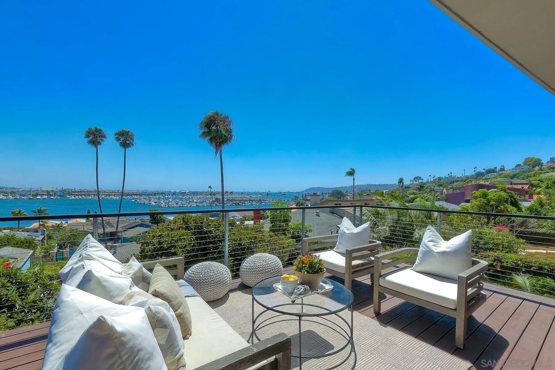 https://cdn.realtyfeed.com/cdn/127/250038126/ac6ee2a7b3b0763e2c3ff30171d67bae.webp