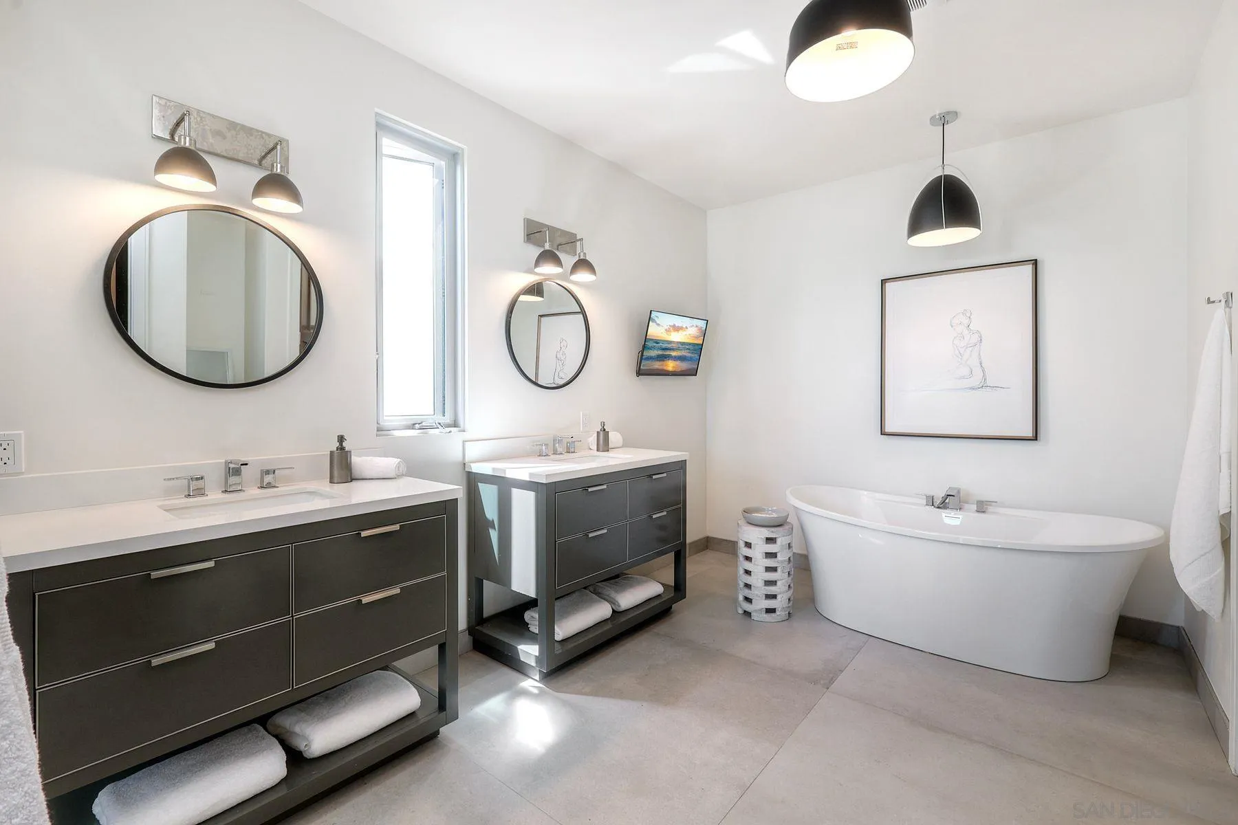 https://cdn.realtyfeed.com/cdn/127/250038126/ad745f53f9e3f84d7b225df8848de6b0.webp