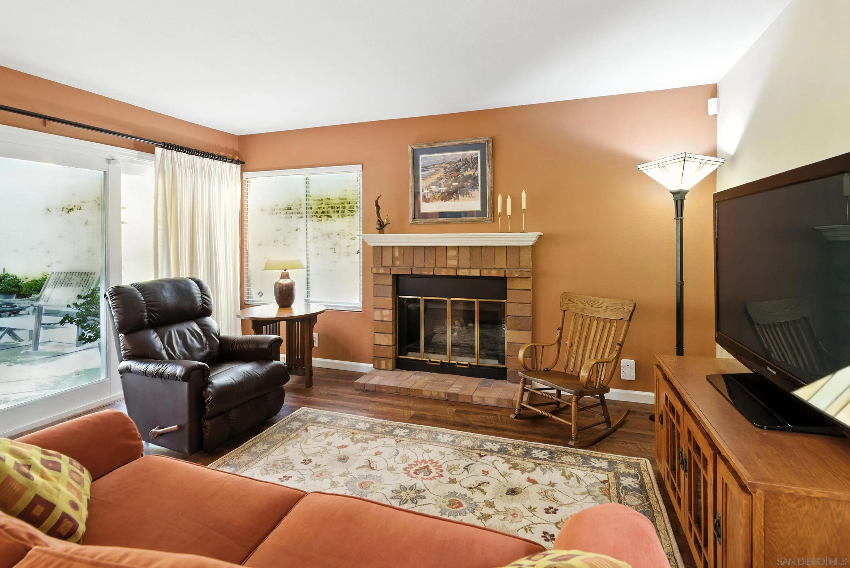 https://cdn.realtyfeed.com/cdn/127/250038127/0b5f418fb27695aebcd7b8a1c48be052.webp