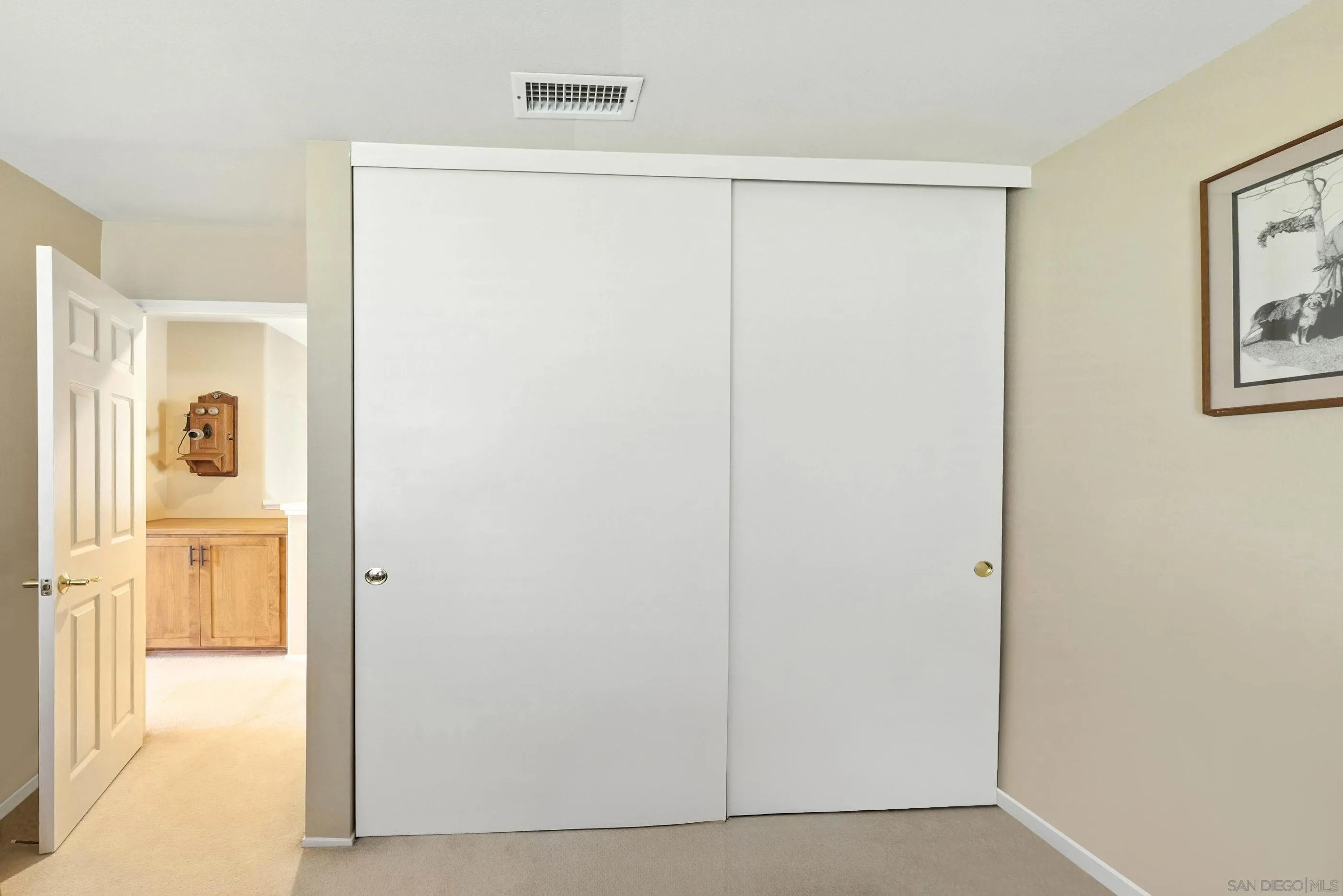 https://cdn.realtyfeed.com/cdn/127/250038127/709e375e4b79e7a5b3f4c31ad35e82e2.webp