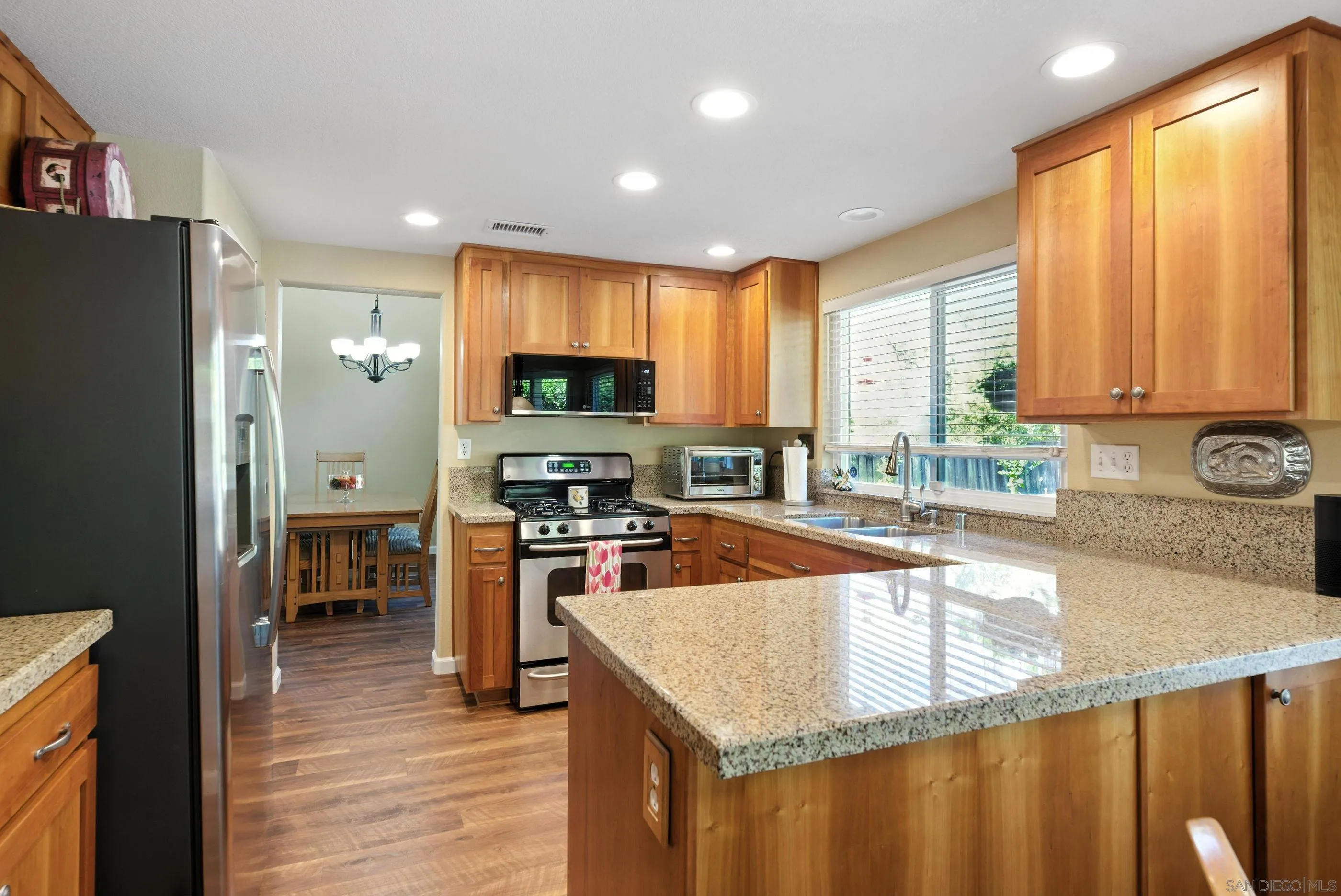 https://cdn.realtyfeed.com/cdn/127/250038127/cb4cf6bbd90b594099f9a4dda217eb46.webp