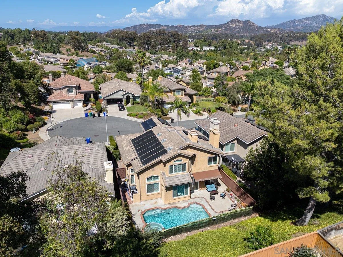 https://cdn.realtyfeed.com/cdn/127/250038129/053c8fa9255e42f802a15cde378a9cc9.webp
