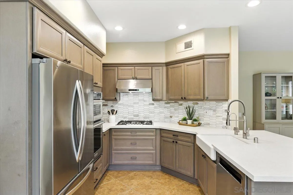https://cdn.realtyfeed.com/cdn/127/250038129/2e231ce252d9d9f997300e8193a88d39.webp