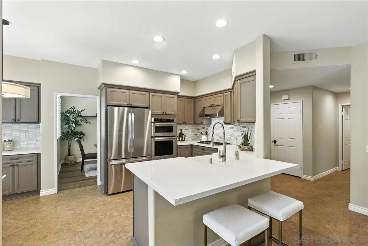 https://cdn.realtyfeed.com/cdn/127/250038129/2eb8c0a866b77258559e78db5a7b390d.webp