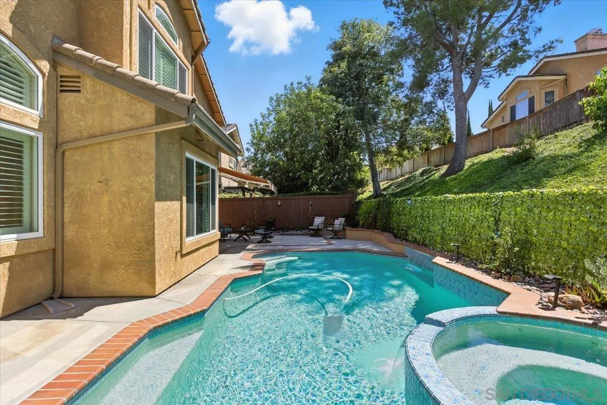 https://cdn.realtyfeed.com/cdn/127/250038129/32a12be9fbeaf1d16e666b7c6832b57d.webp