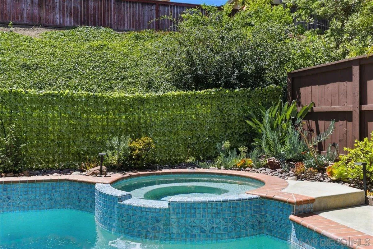 https://cdn.realtyfeed.com/cdn/127/250038129/5ff1f14acb150dc71adf289255153d52.webp