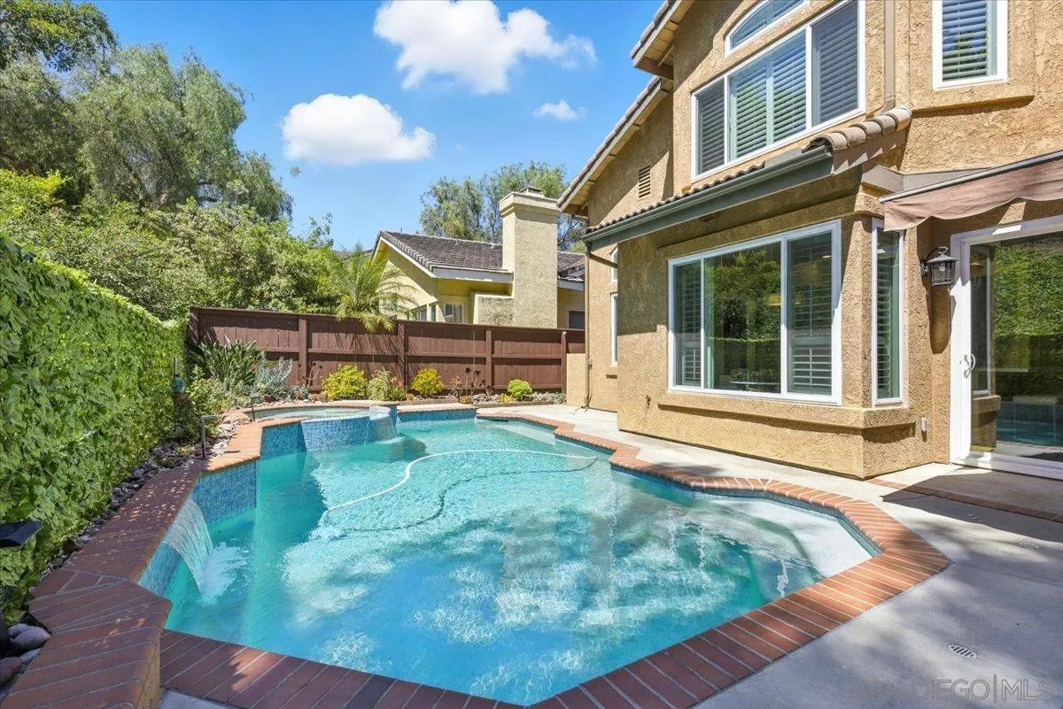 https://cdn.realtyfeed.com/cdn/127/250038129/624ff7a2f7968bb791b92cc8a100f801.webp