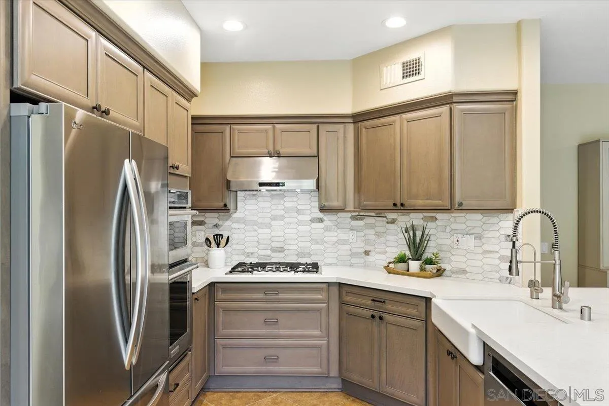 https://cdn.realtyfeed.com/cdn/127/250038129/b9bb0628b0a0af00ef35aeb6de708472.webp