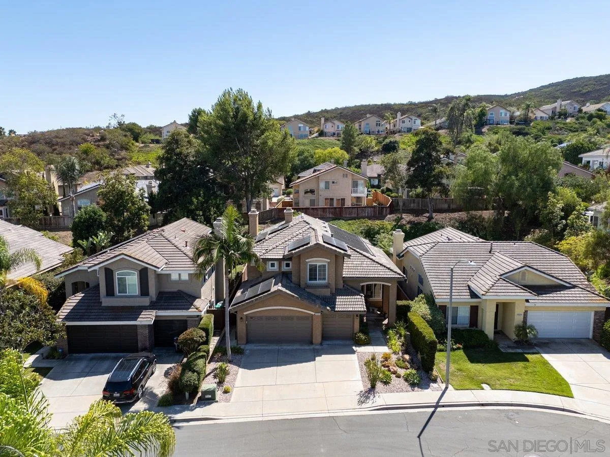 https://cdn.realtyfeed.com/cdn/127/250038129/d61a380422e891166915bd58c29eb0d8.webp