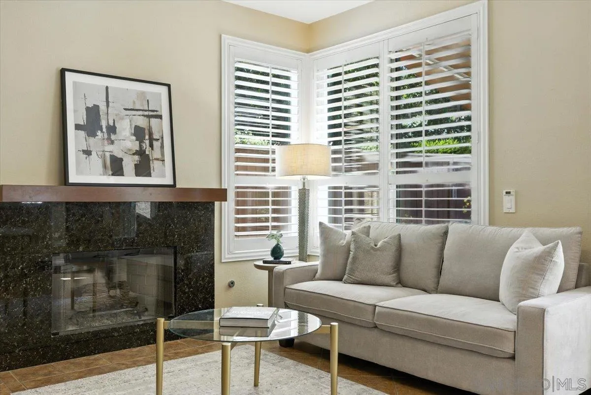 https://cdn.realtyfeed.com/cdn/127/250038129/dbb4afdcec406b46fb5f9c09e7de9718.webp
