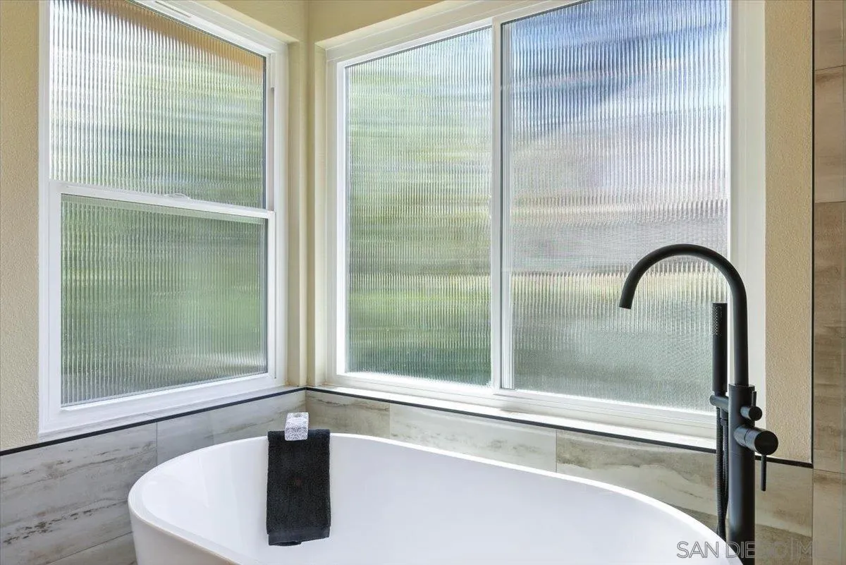 https://cdn.realtyfeed.com/cdn/127/250038129/ec052f50003c34ca09c9281985c7df6b.webp