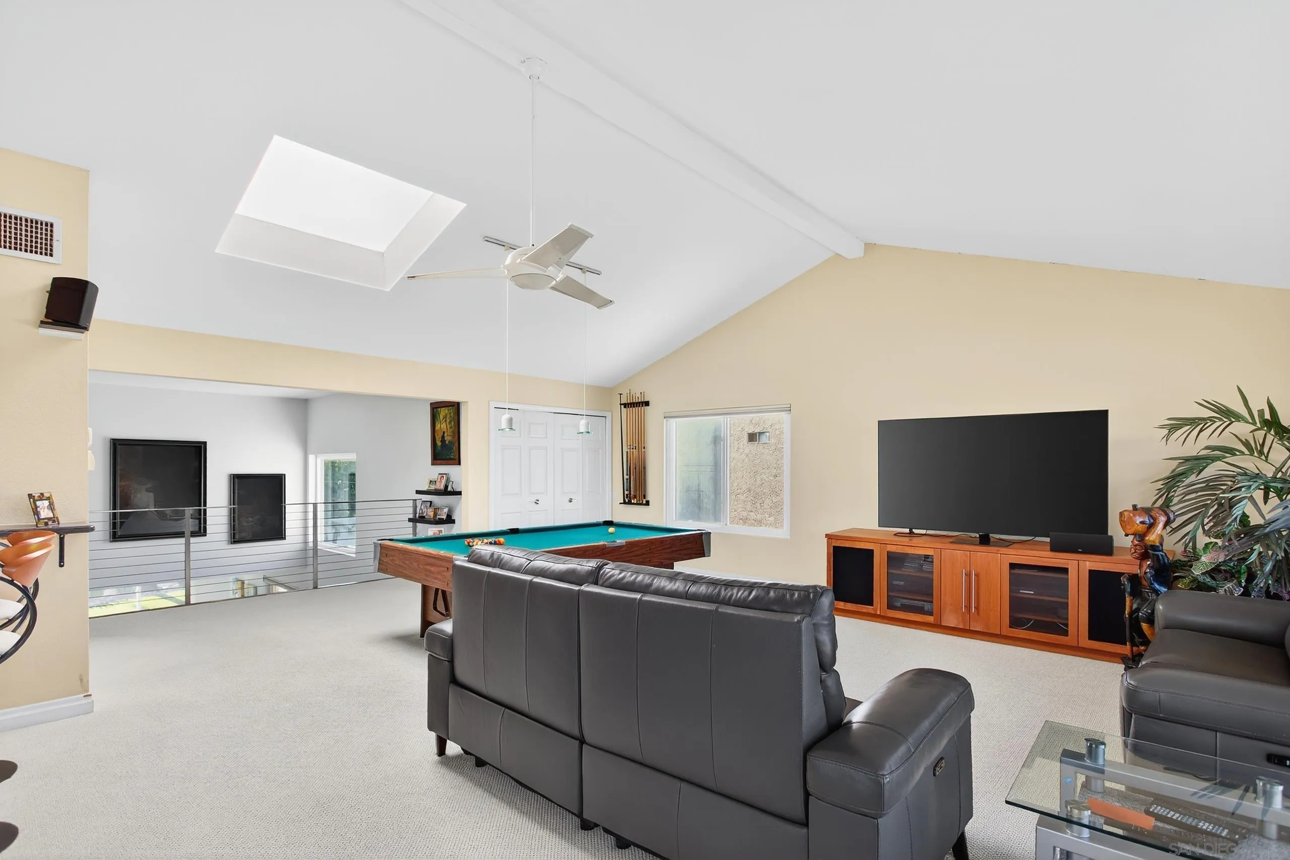 https://cdn.realtyfeed.com/cdn/127/250038133/01483e0852365586f40c669846520322.webp