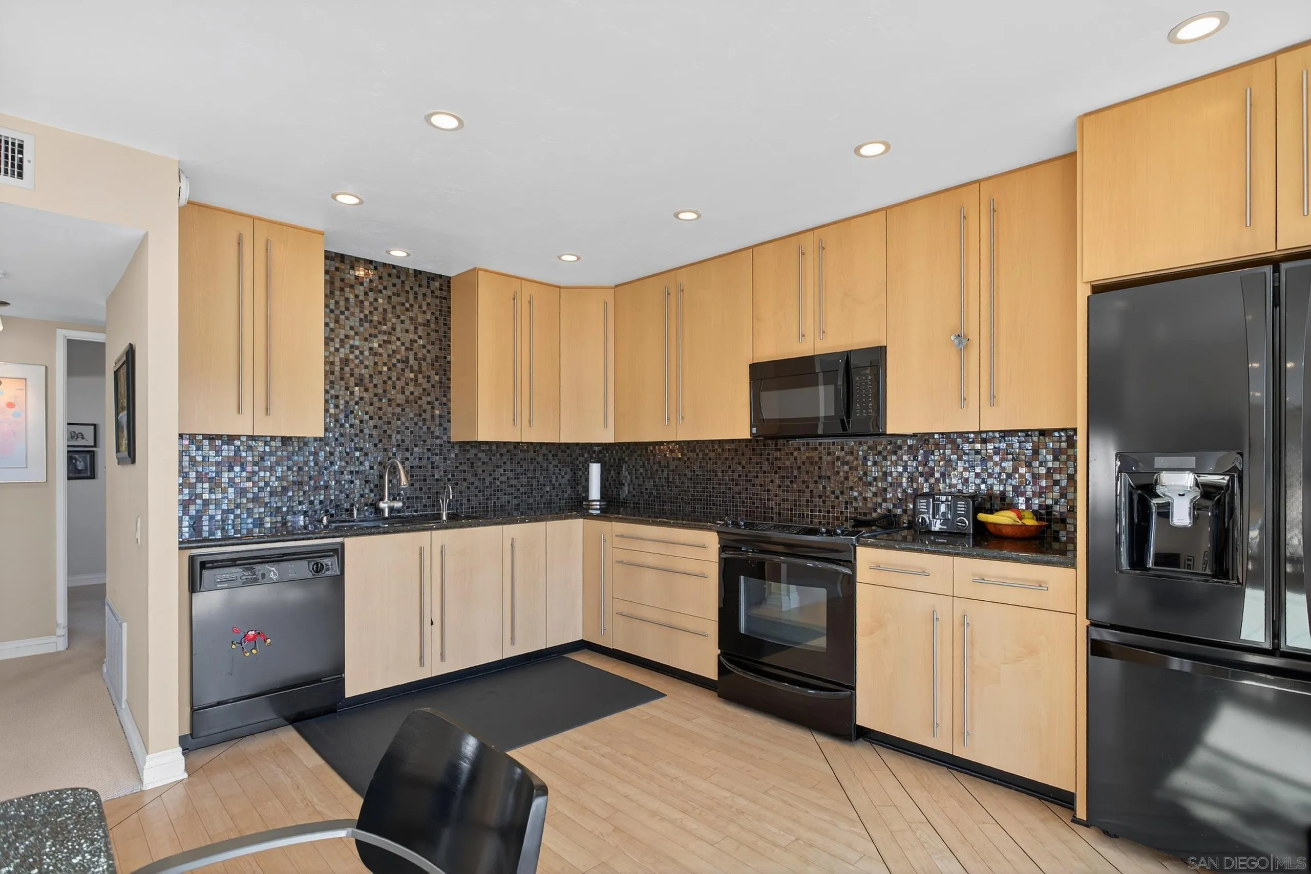 https://cdn.realtyfeed.com/cdn/127/250038133/43493ad462a03c2e077ecde36cd868d5.webp