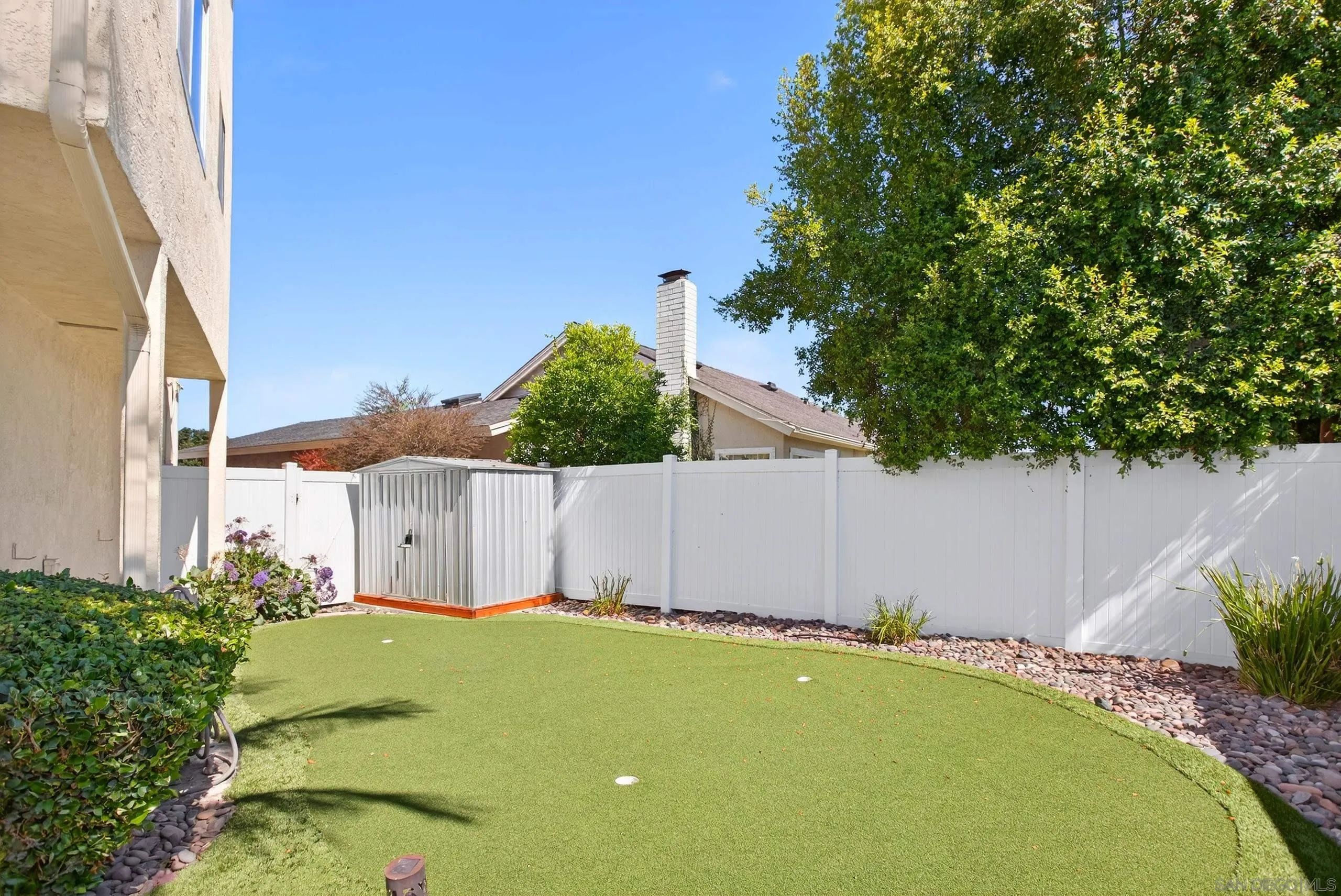 https://cdn.realtyfeed.com/cdn/127/250038133/80c135ec942e197bc754c3fb30303dae.webp
