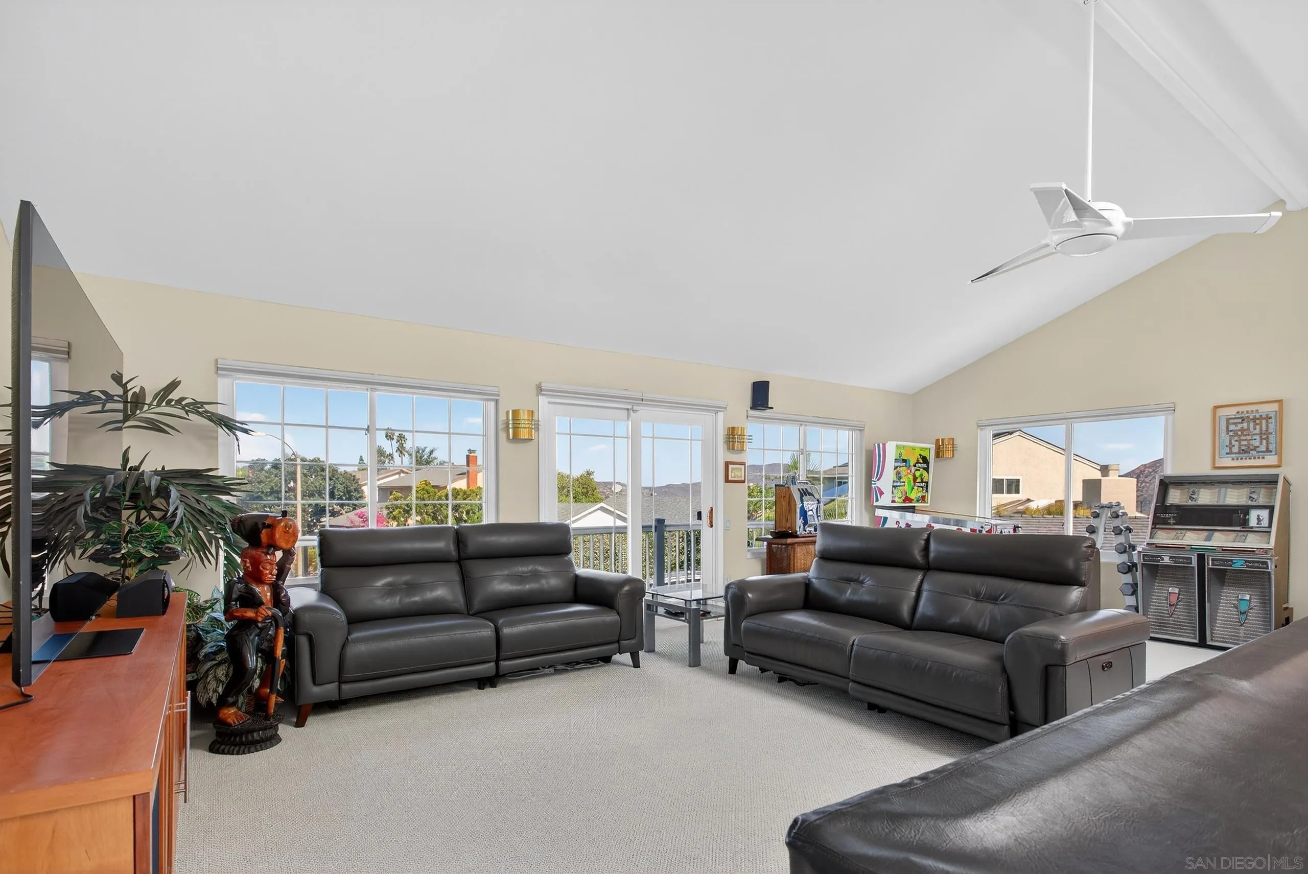 https://cdn.realtyfeed.com/cdn/127/250038133/8ea248992a2c62e6efa73b384574b603.webp