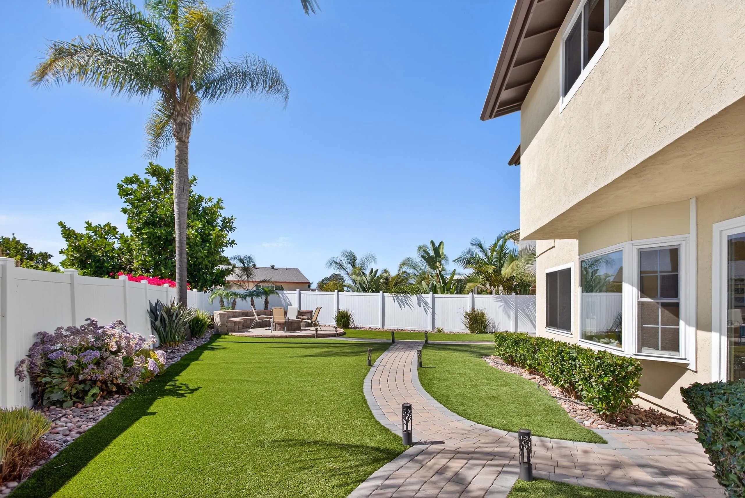 https://cdn.realtyfeed.com/cdn/127/250038133/e7318dfeea96dd66b3940aef3088ddcd.webp