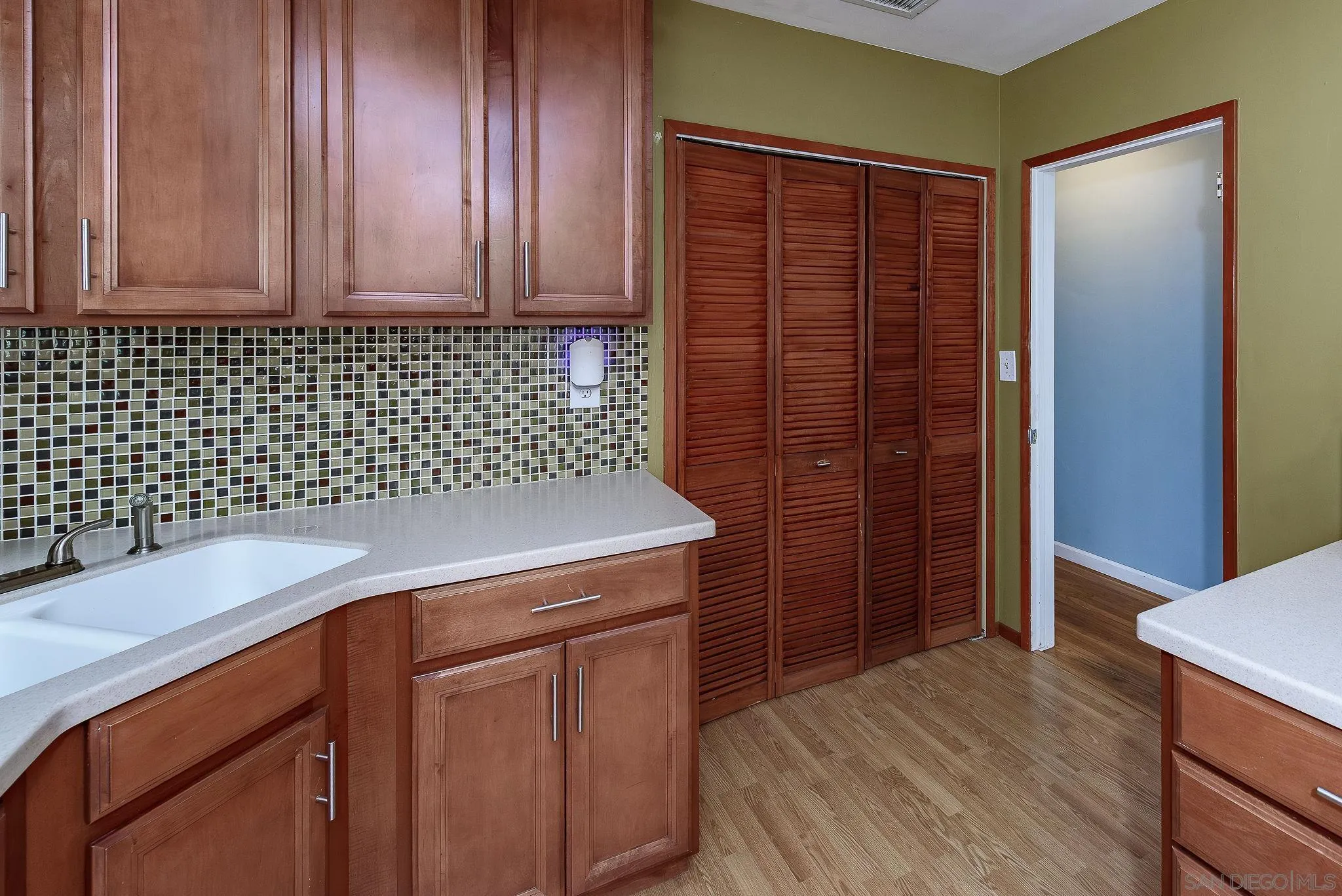 https://cdn.realtyfeed.com/cdn/127/250038134/1c90e298f936e464cedc99a6f4e1e16a.webp