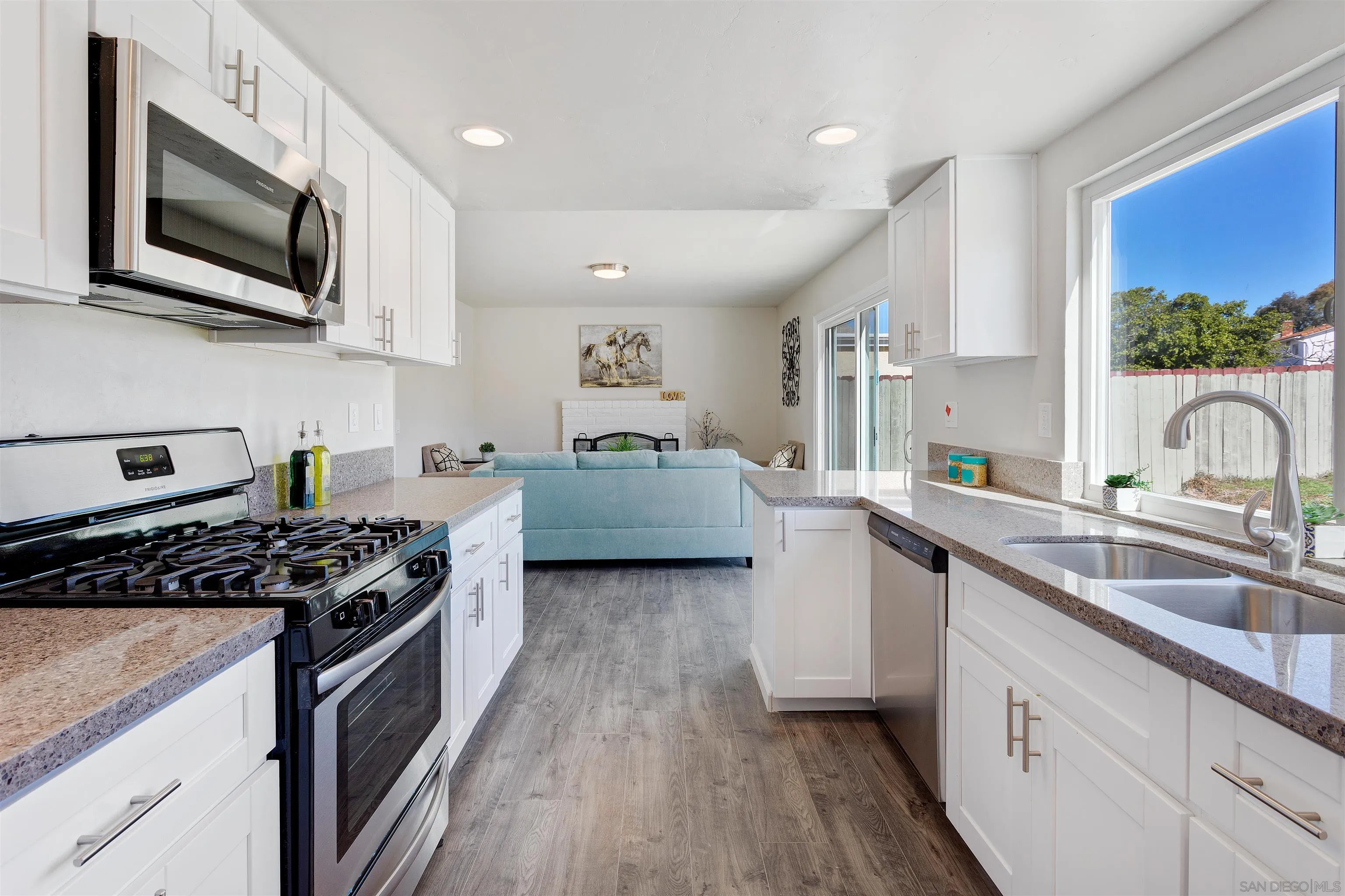 https://cdn.realtyfeed.com/cdn/127/250038136/d1d73ddea9b6d8027140570d3a93d276.webp