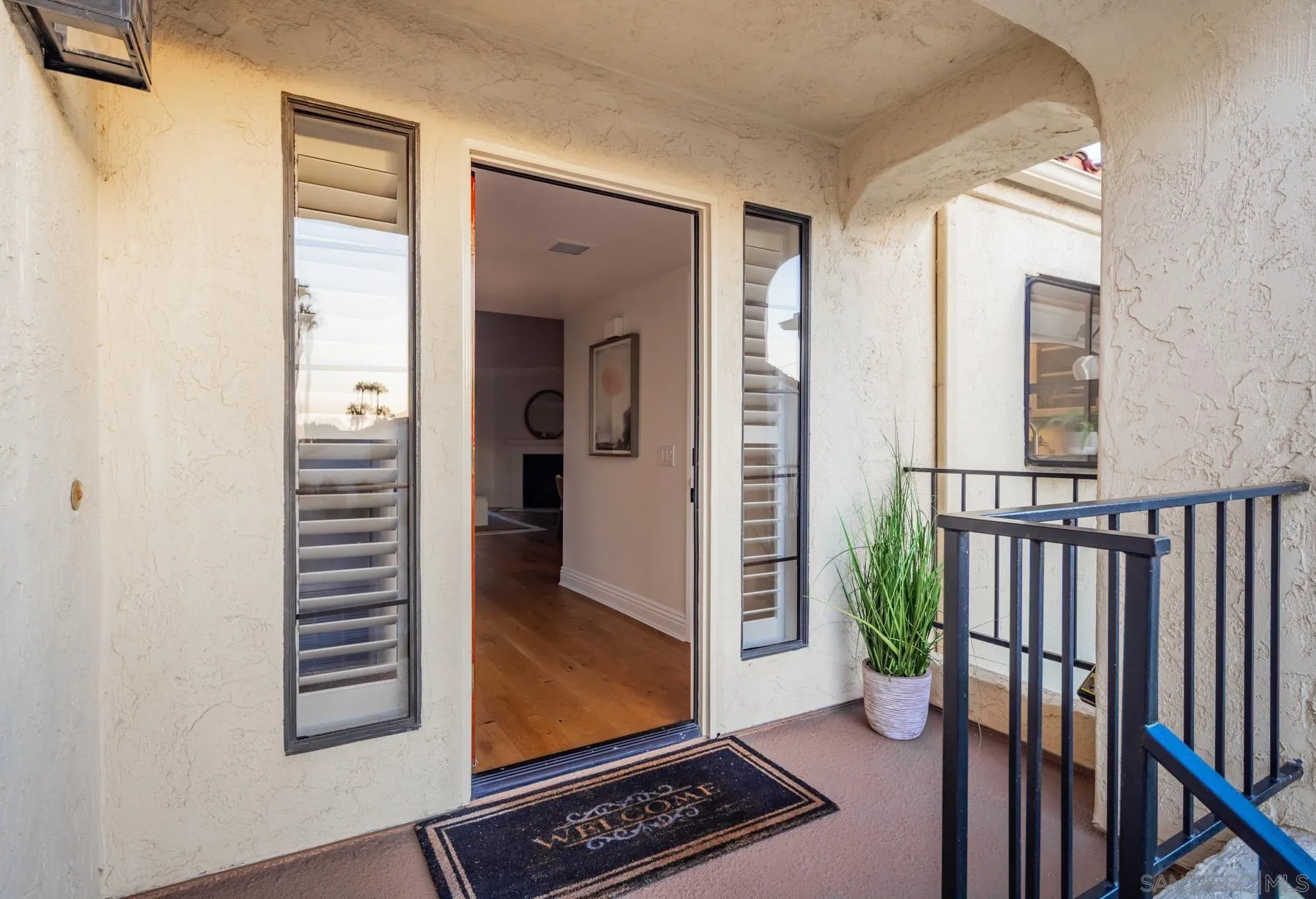 https://cdn.realtyfeed.com/cdn/127/250038138/eb181c5e23915773500aee7e912994c8.webp