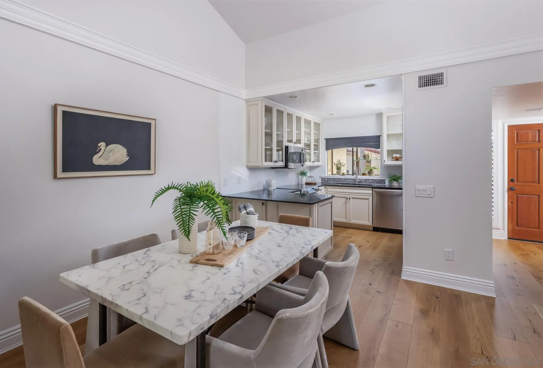 https://cdn.realtyfeed.com/cdn/127/250038138/f33c5f25a11a7adb4390bd16e1527298.webp