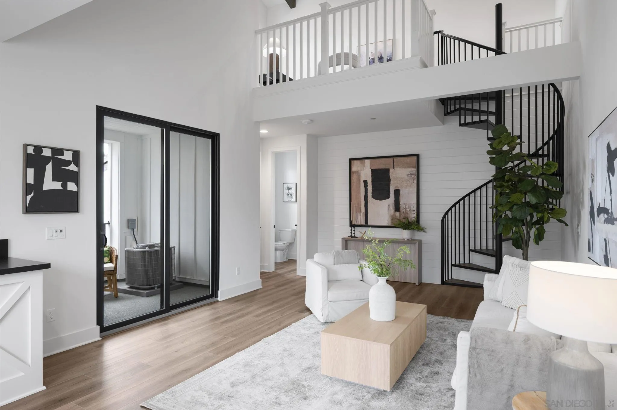 1400 Anacona Place UNIT 201, Encinitas, CA 92024 Sold Property