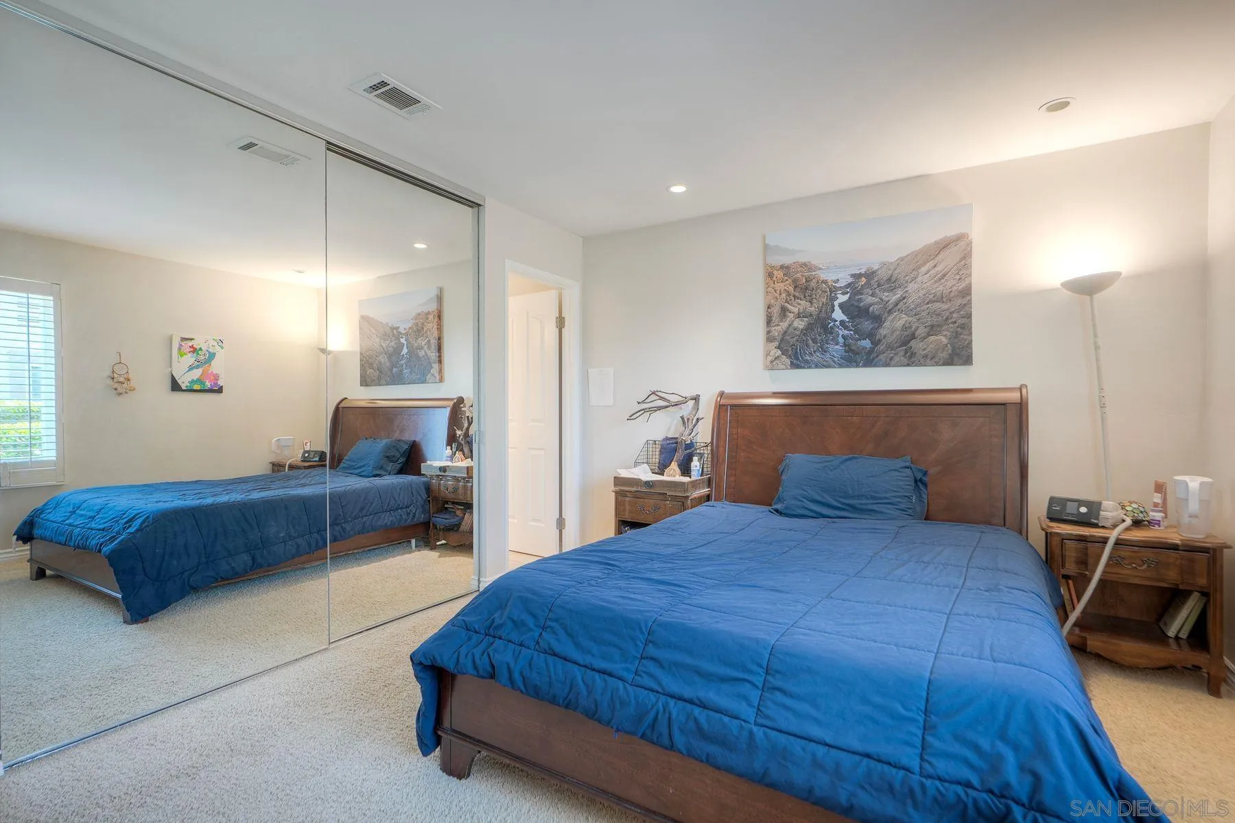 https://cdn.realtyfeed.com/cdn/127/250038143/717cdf4655194d593bd017235793be78.webp