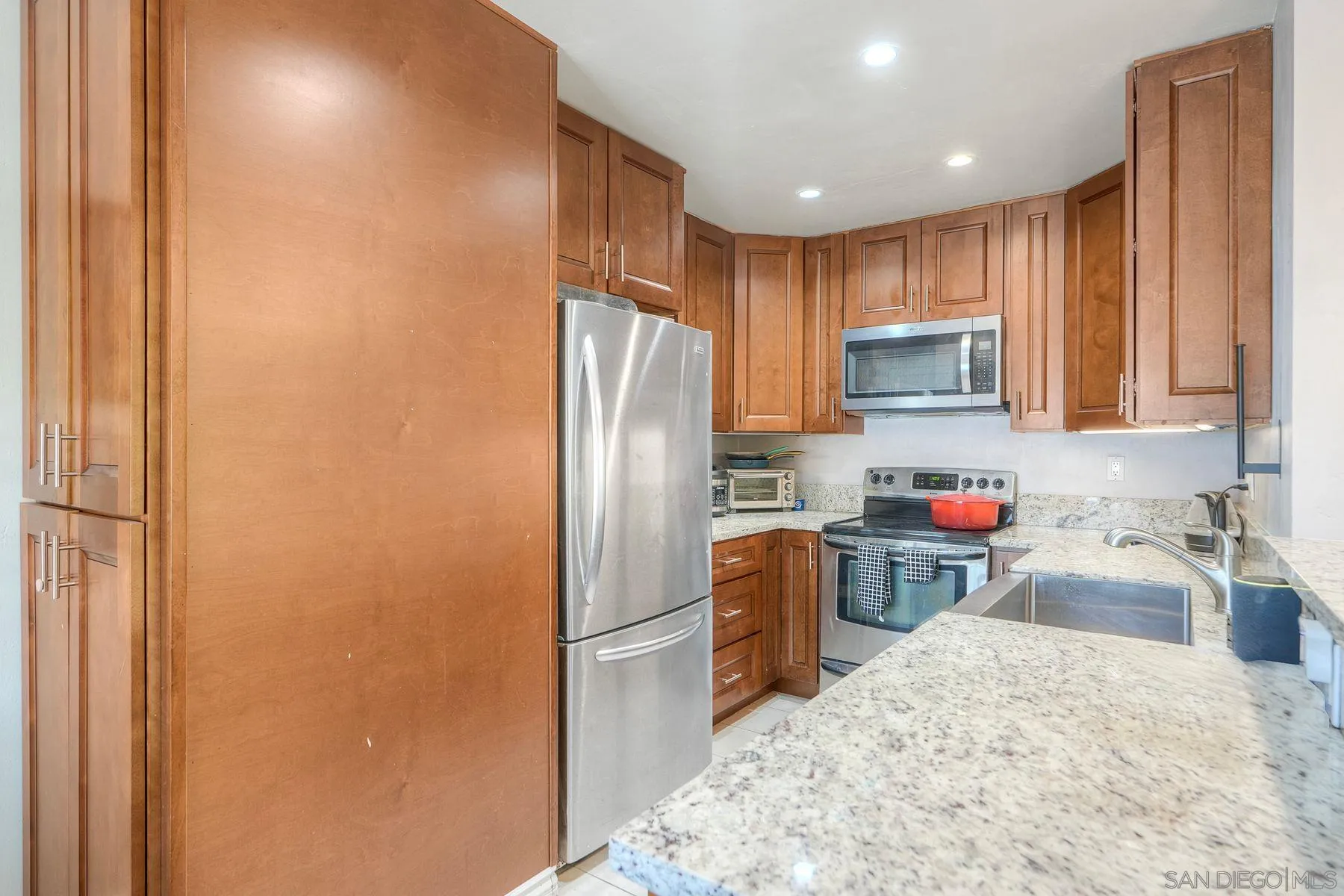 https://cdn.realtyfeed.com/cdn/127/250038143/b99089da12bc9e81b5830f845c89bcb3.webp