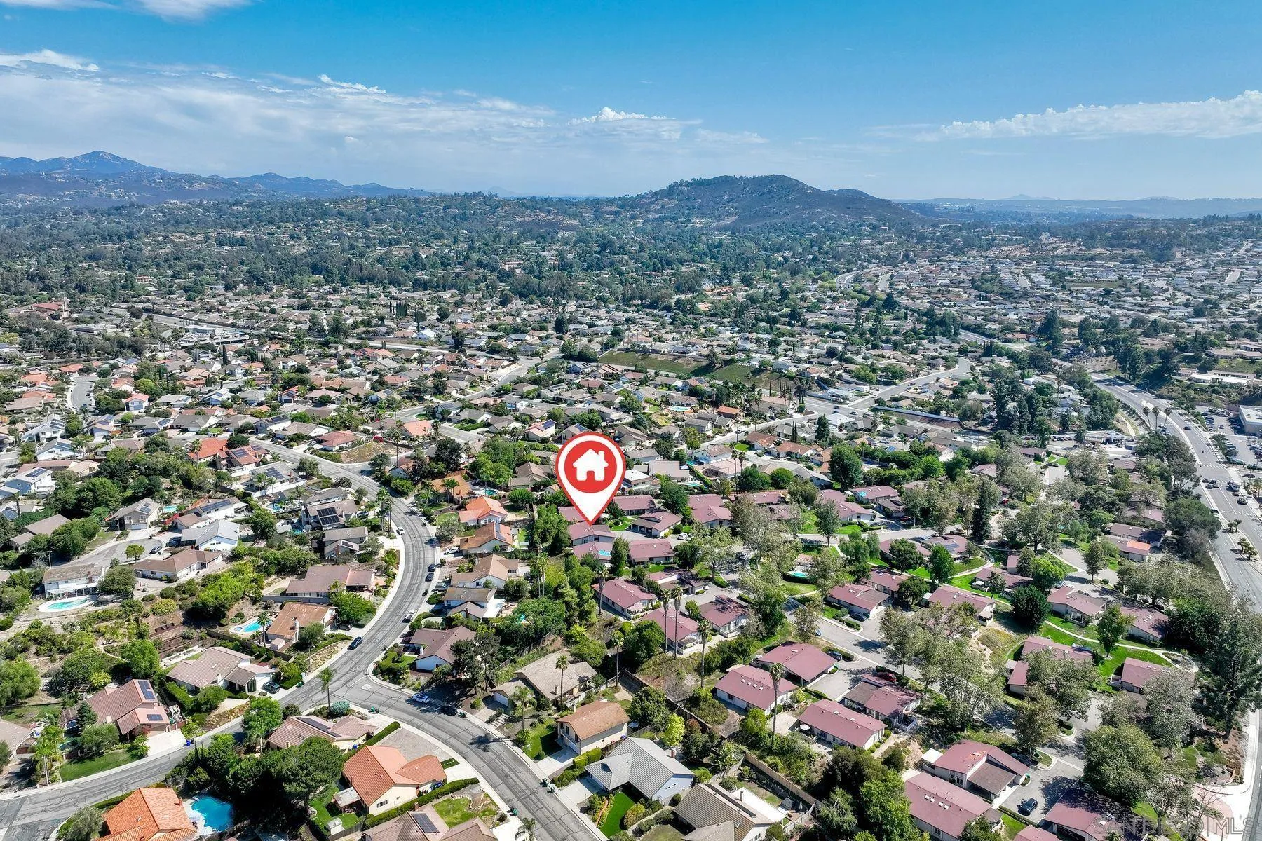 https://cdn.realtyfeed.com/cdn/127/250038143/cbaed87259f8dd2f559794c2e7931d6f.webp