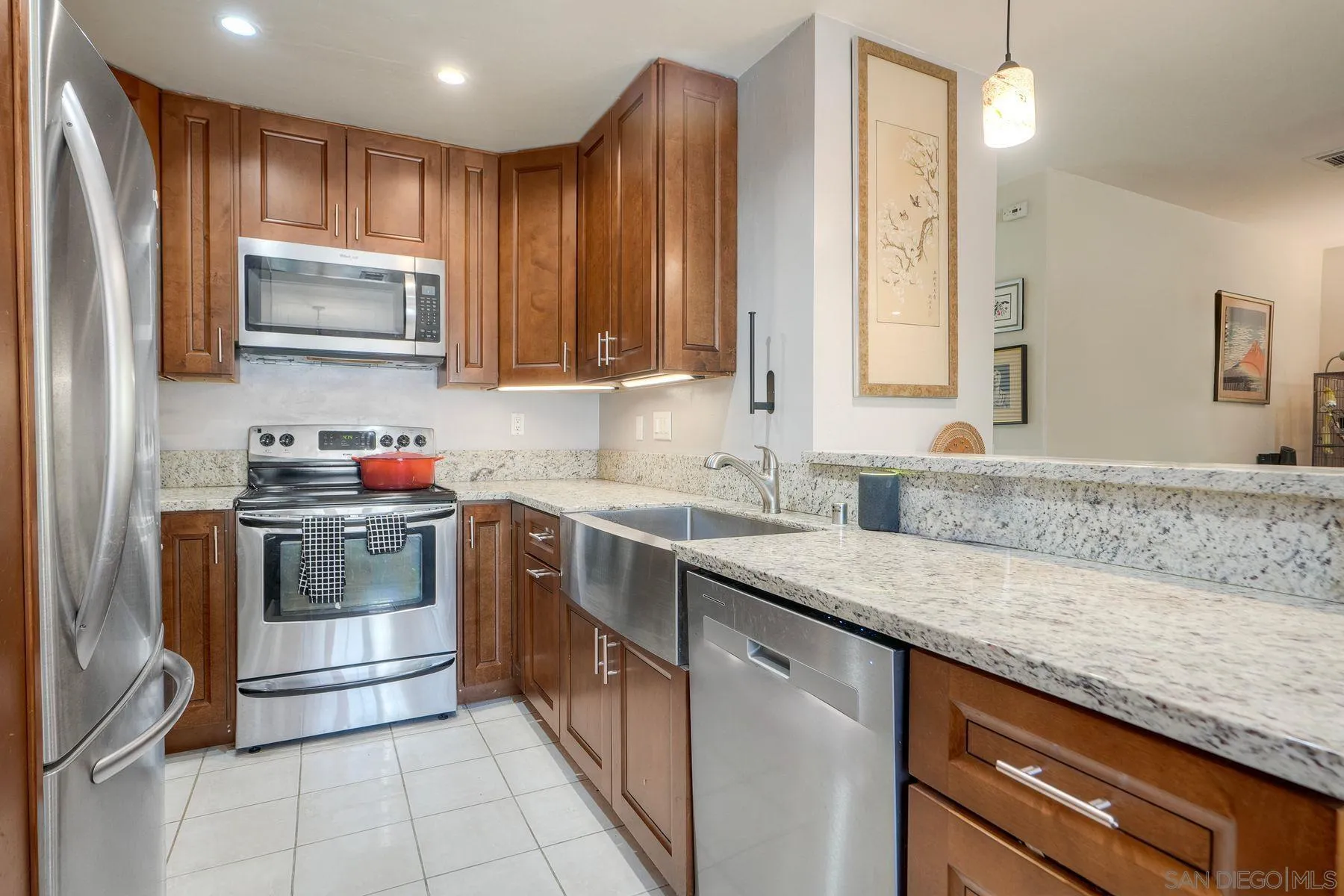 https://cdn.realtyfeed.com/cdn/127/250038143/e4bffd3b03f22a2c7d3e090ef03461b1.webp
