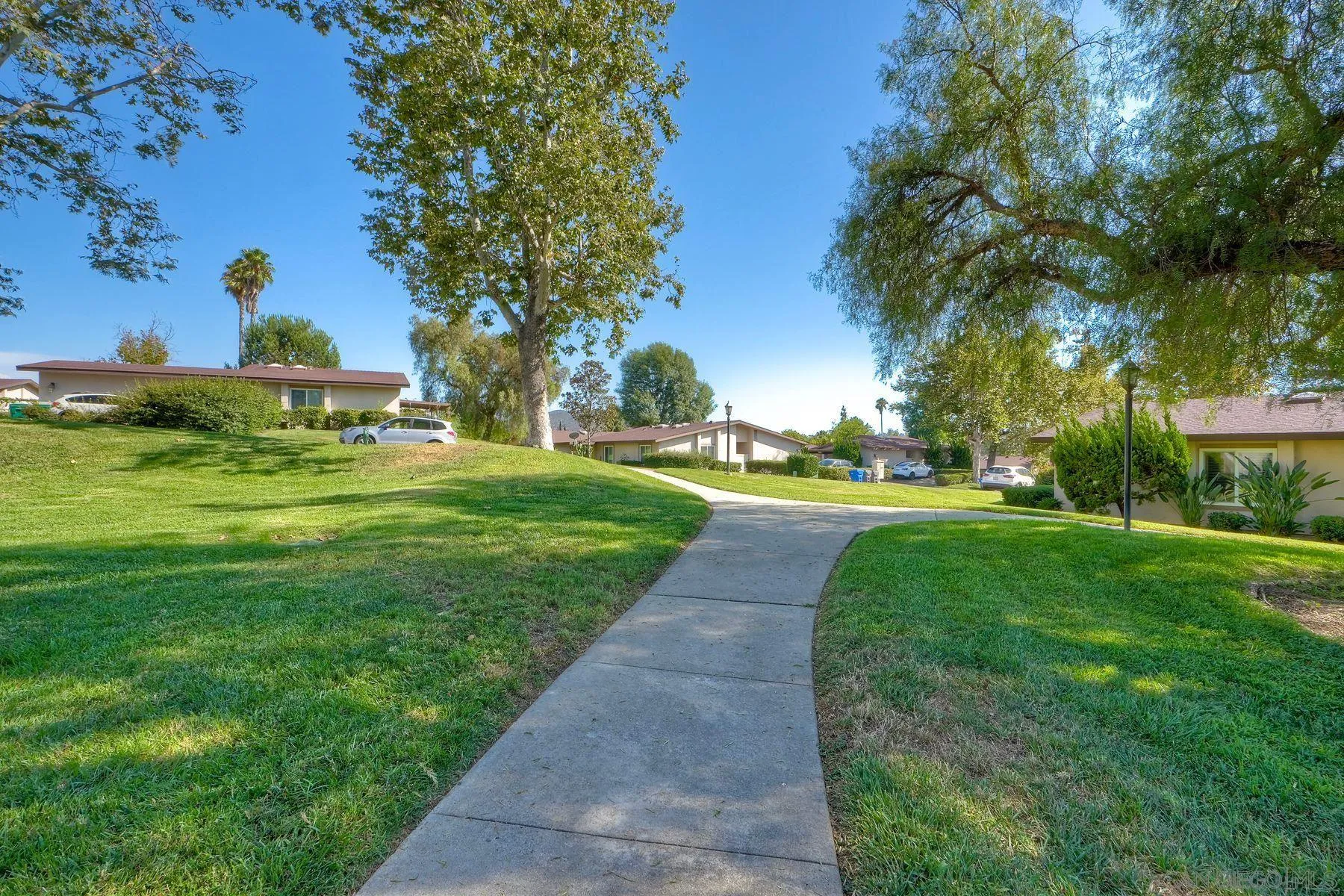 https://cdn.realtyfeed.com/cdn/127/250038143/ec1ffe80e6eb8ec5ceea35c5daf0fcd3.webp