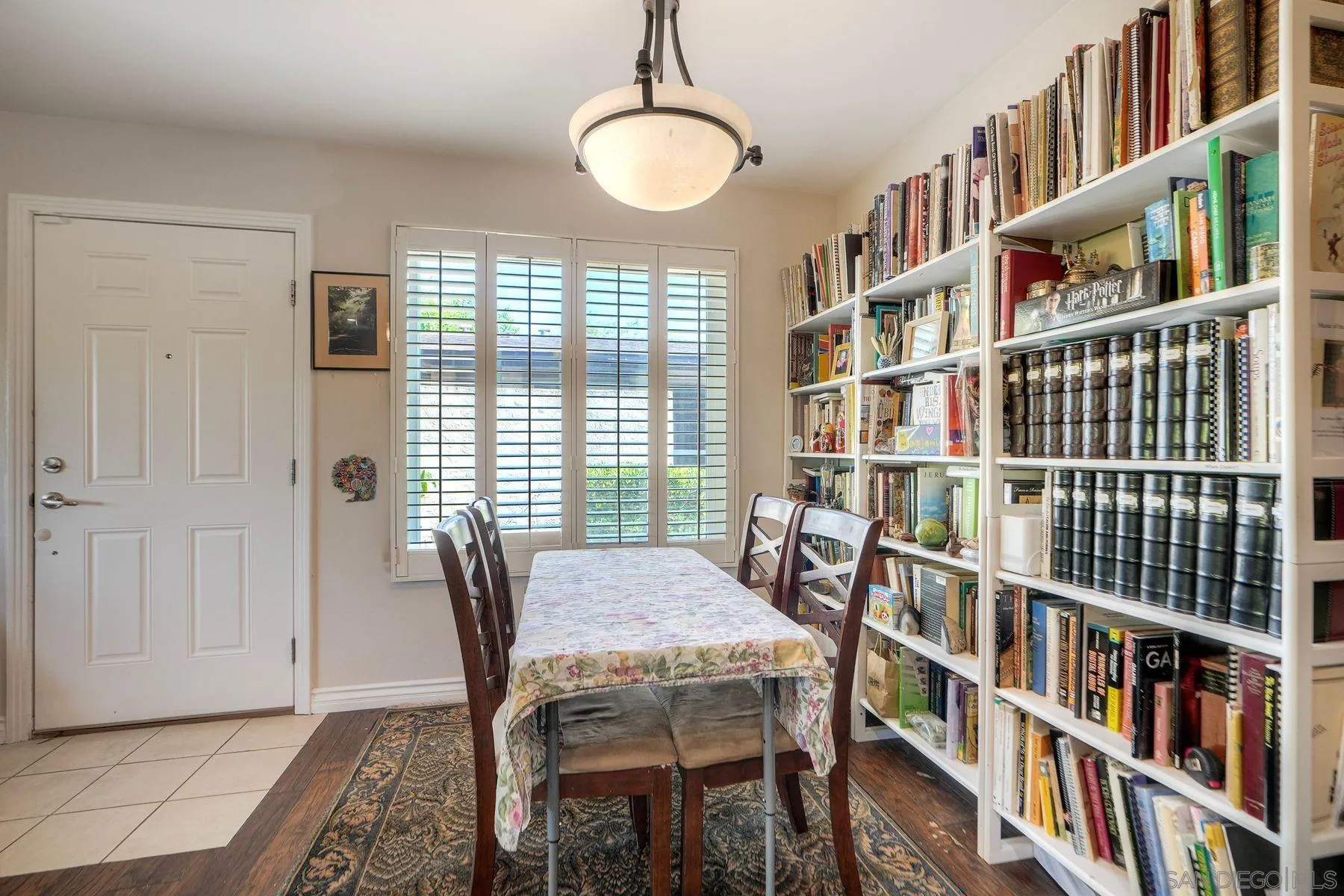 https://cdn.realtyfeed.com/cdn/127/250038143/f9dfea64bd38f402885d48b559726d54.webp