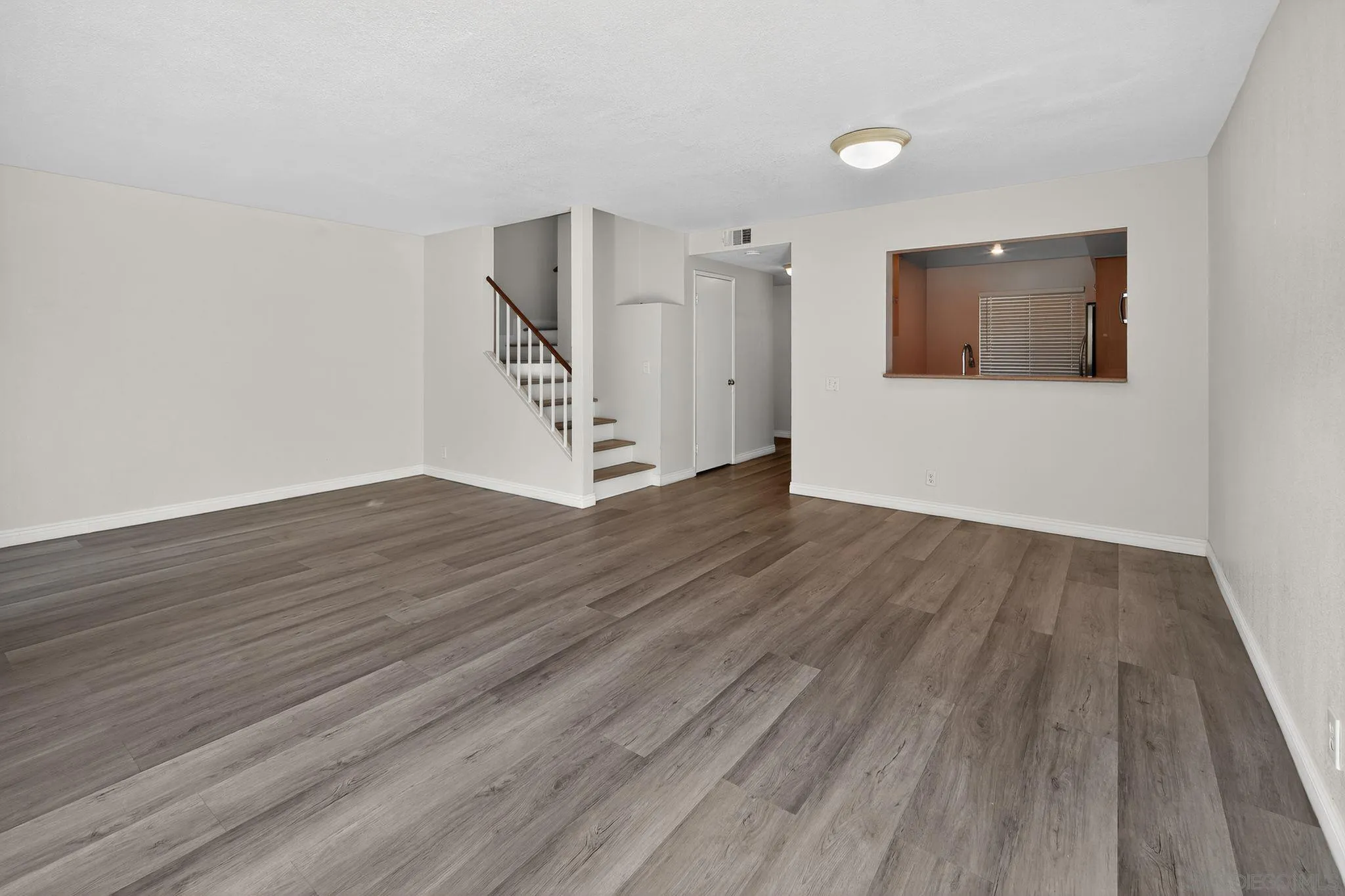 https://cdn.realtyfeed.com/cdn/127/250038145/0784e33b5c6160b93e0ee6924206838b.webp