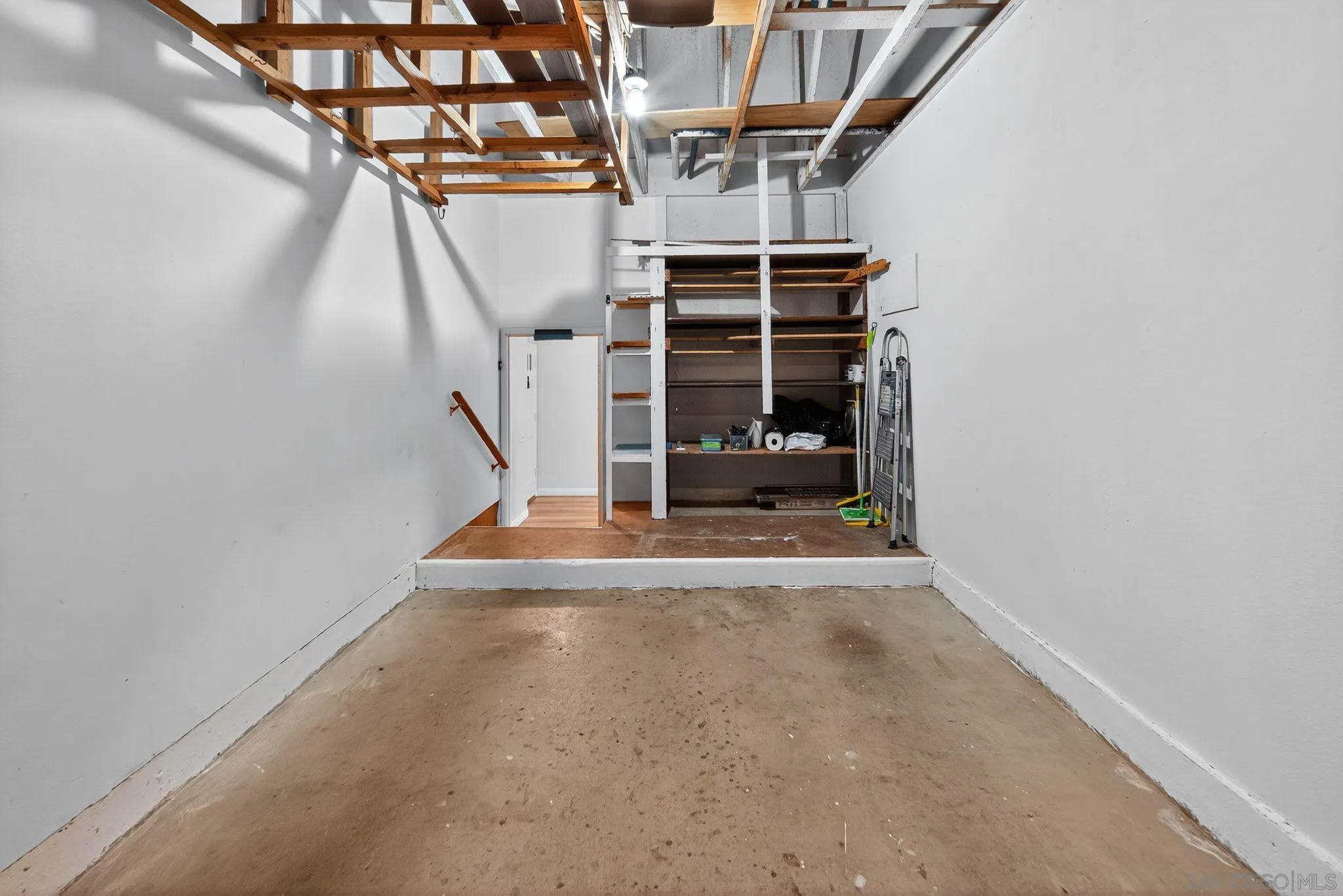 https://cdn.realtyfeed.com/cdn/127/250038145/96eb495d9a3d49cfd469b5629071f558.webp