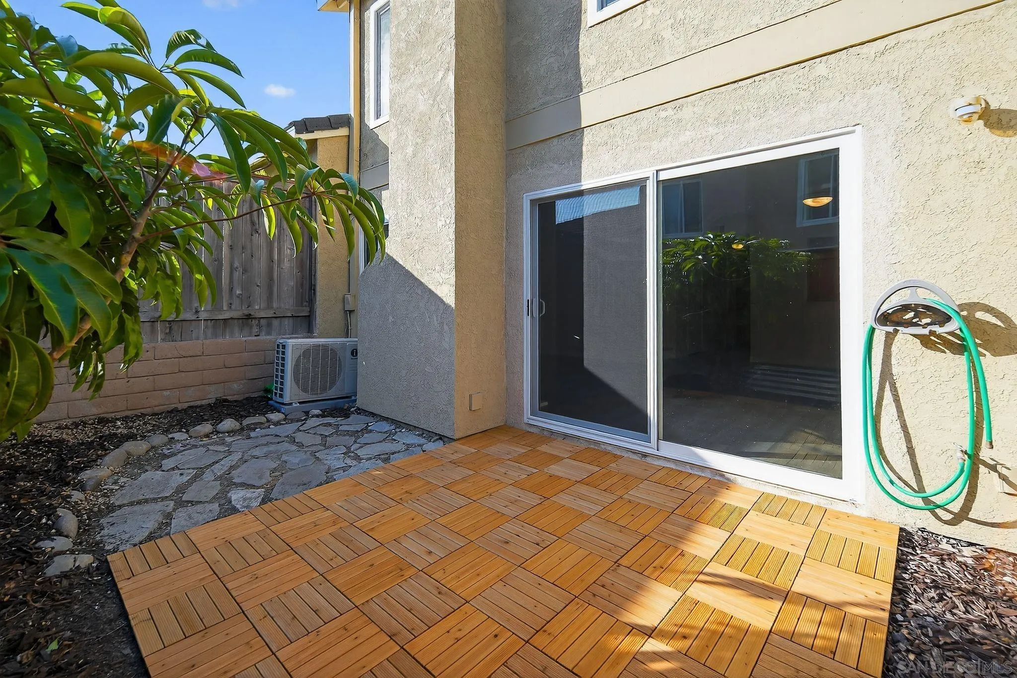 https://cdn.realtyfeed.com/cdn/127/250038145/d405c2ec963562c8df8d0bbc701c44a9.webp