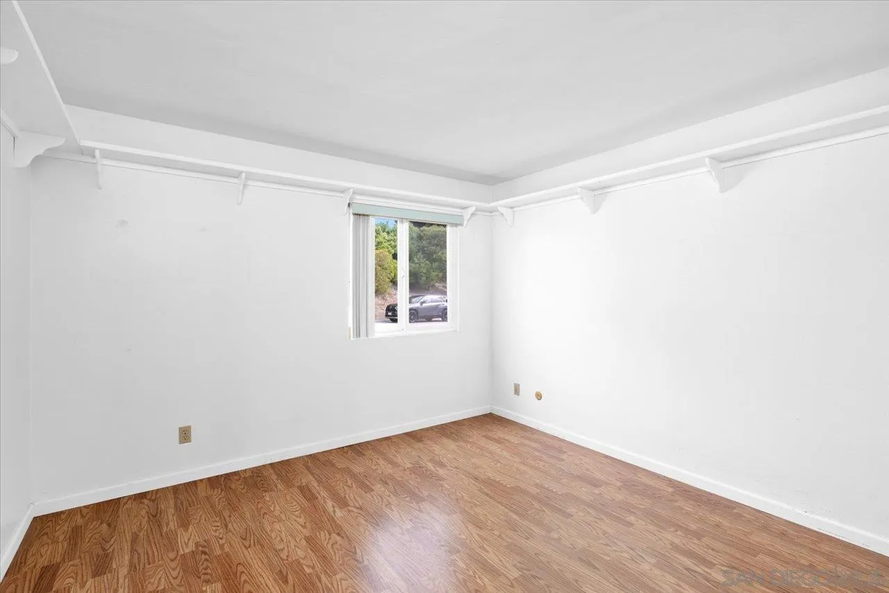 https://cdn.realtyfeed.com/cdn/127/250038147/05357271fdb9d1ca3a0f2e2fb78aaea7.webp