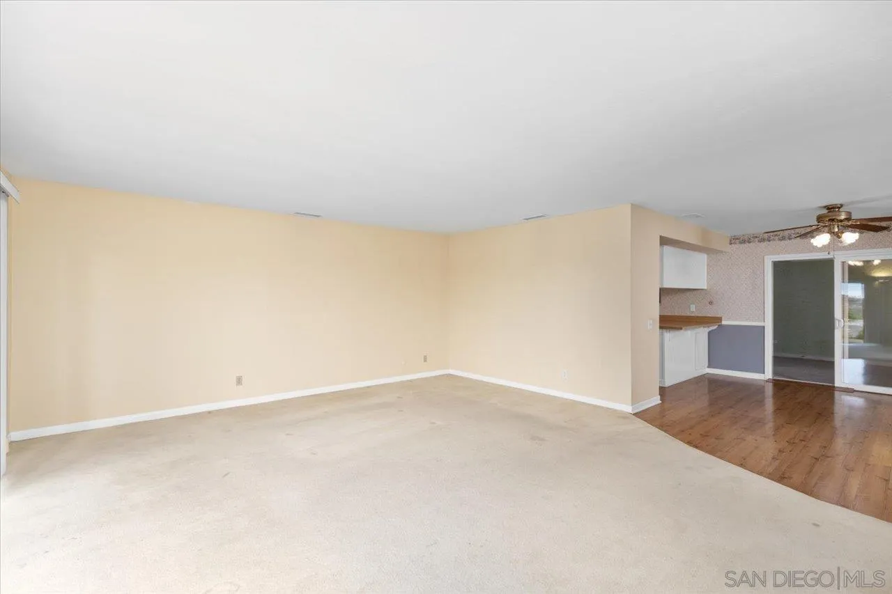 https://cdn.realtyfeed.com/cdn/127/250038147/6017bfbd9bd4f4bcea2a7f0b82dd83bd.webp