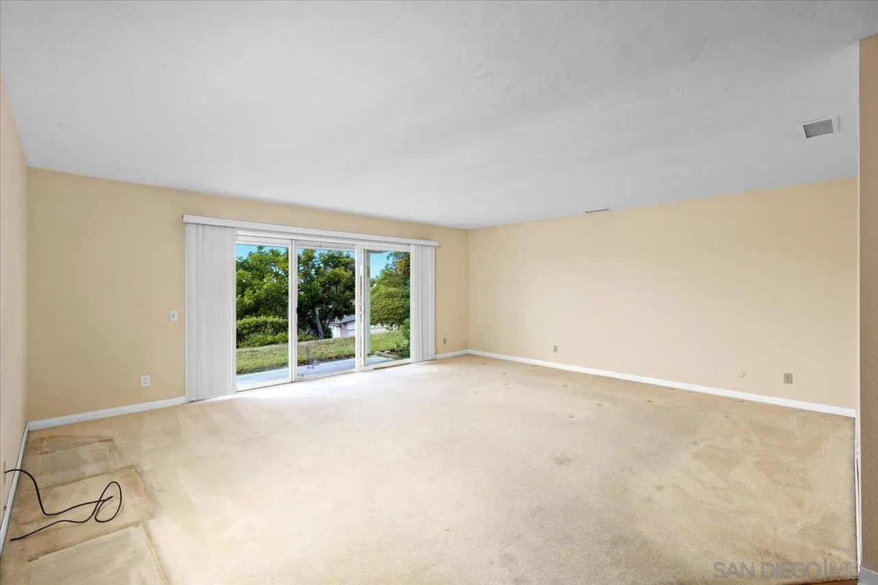 https://cdn.realtyfeed.com/cdn/127/250038147/d197c2590edc372ba0743f7648195dff.webp