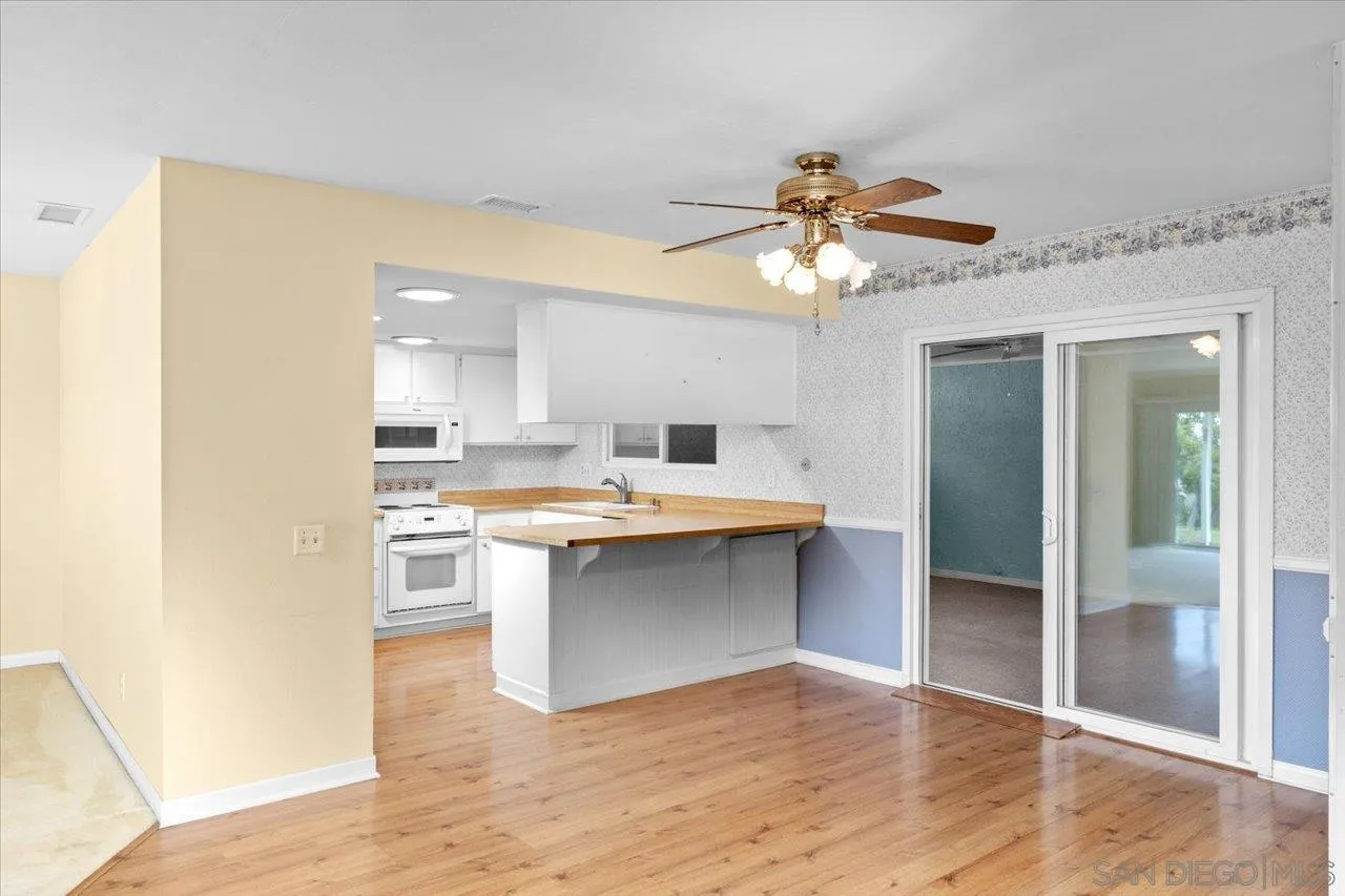 https://cdn.realtyfeed.com/cdn/127/250038147/ebcae5be6022ae27d0dd77f58a4d9368.webp
