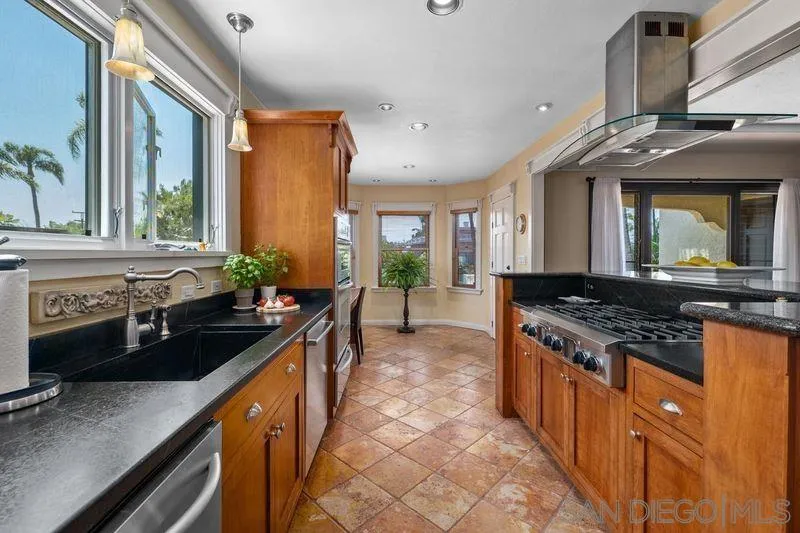 https://cdn.realtyfeed.com/cdn/127/250038149/4661efc54b66a60dc4c2a381df35f2bb.webp