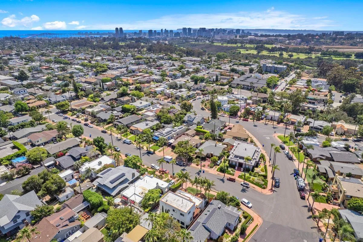 https://cdn.realtyfeed.com/cdn/127/250038149/d6e1ef934fae8091121e3c0d37fe0547.webp