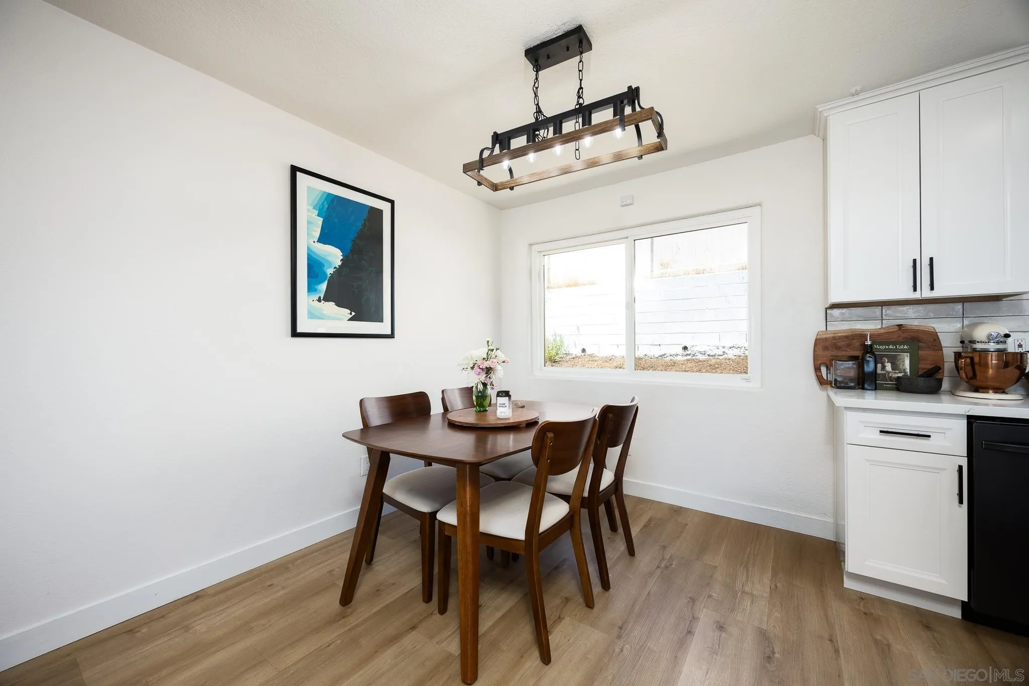 https://cdn.realtyfeed.com/cdn/127/250038152/056f0612cf21400eea625946e7486db0.webp