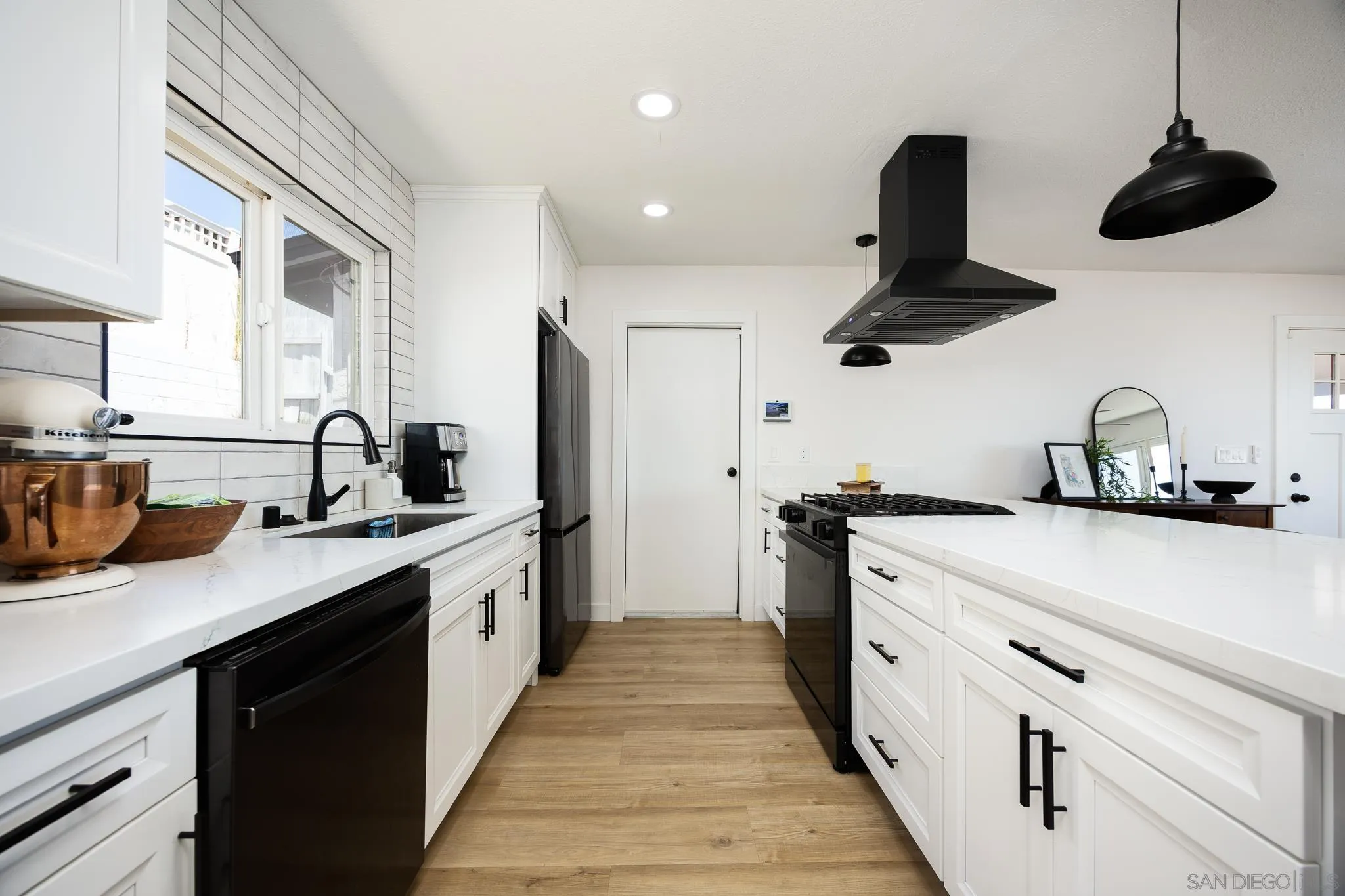 https://cdn.realtyfeed.com/cdn/127/250038152/0c26b5bf094fbd43918568ce3b2fc60f.webp