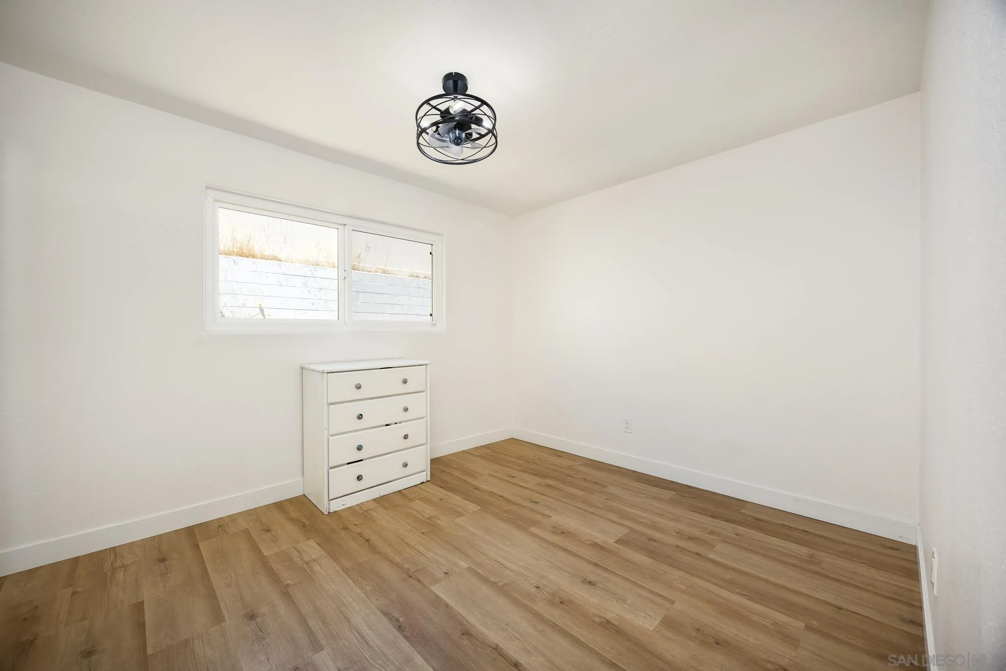 https://cdn.realtyfeed.com/cdn/127/250038152/1fe627fbd3c48c3db35d54cb547c21e9.webp