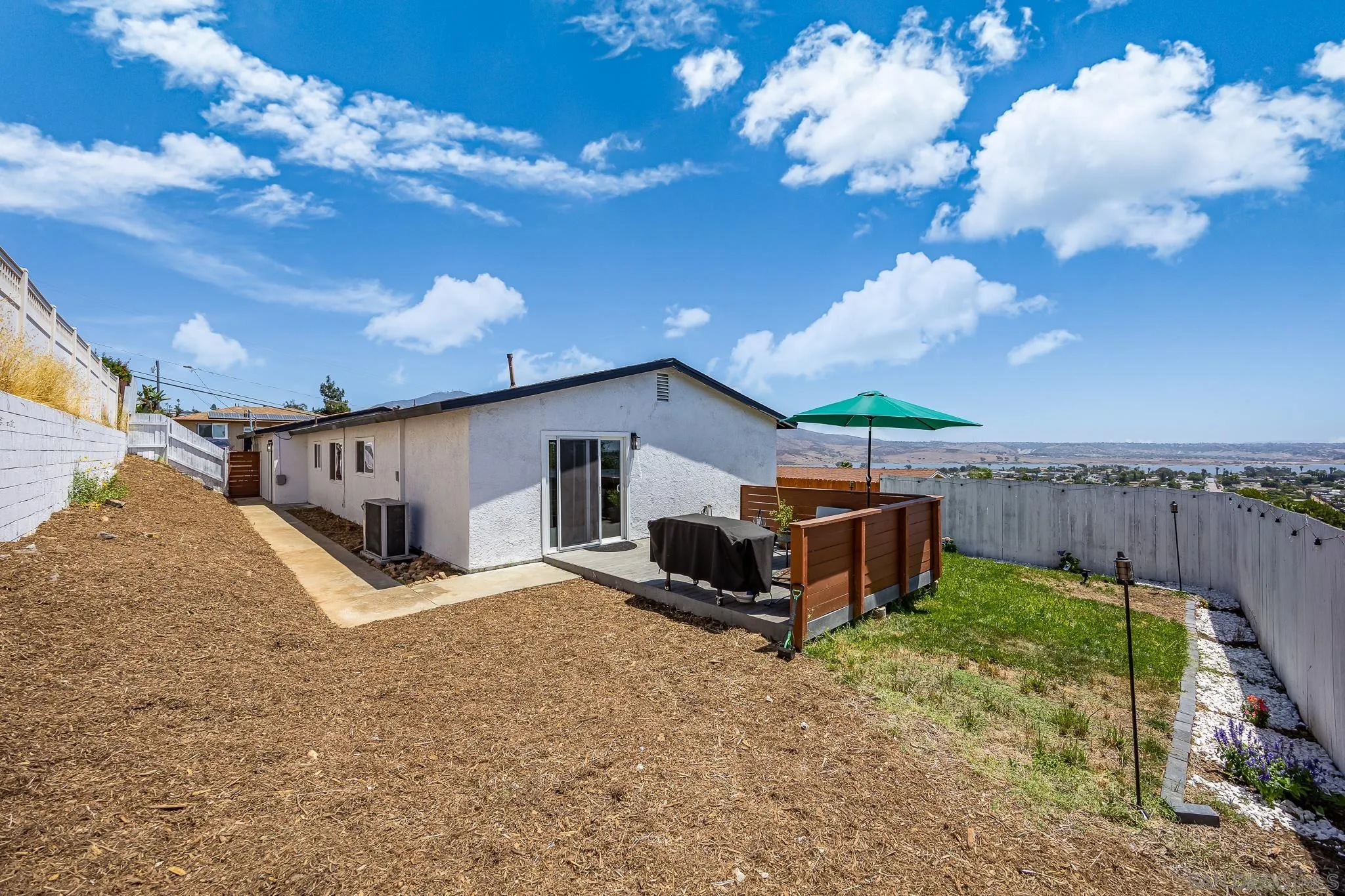 https://cdn.realtyfeed.com/cdn/127/250038152/9249b5fe4e07d2472d8c72b6be9a9bb9.webp