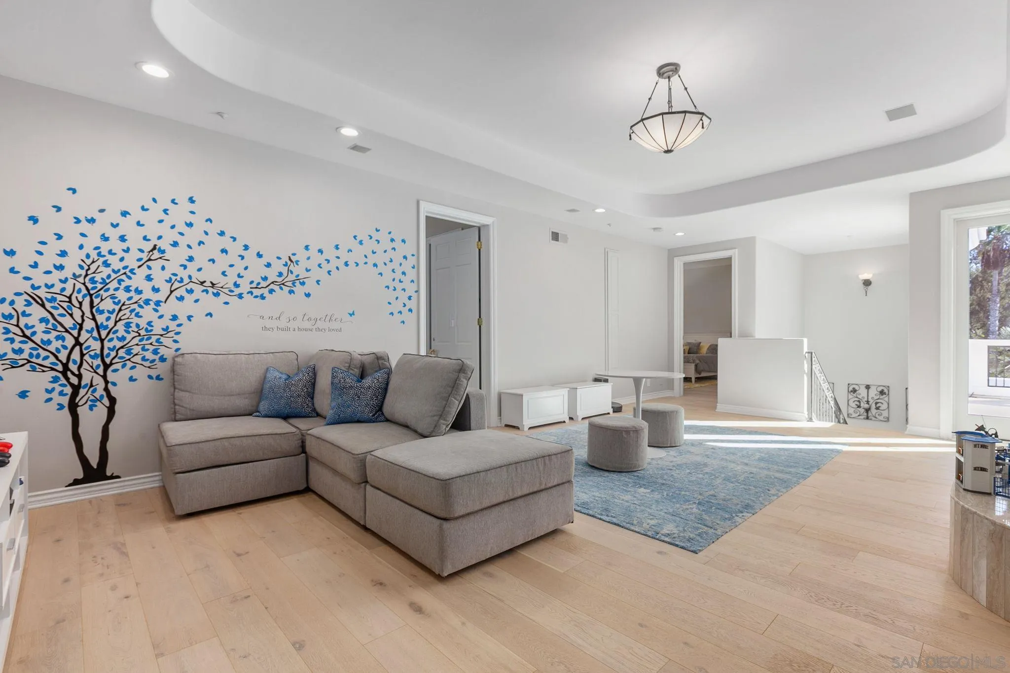 https://cdn.realtyfeed.com/cdn/127/250038153/9ff2aa976b5dc53ec4f106d68a7b9a3a.webp
