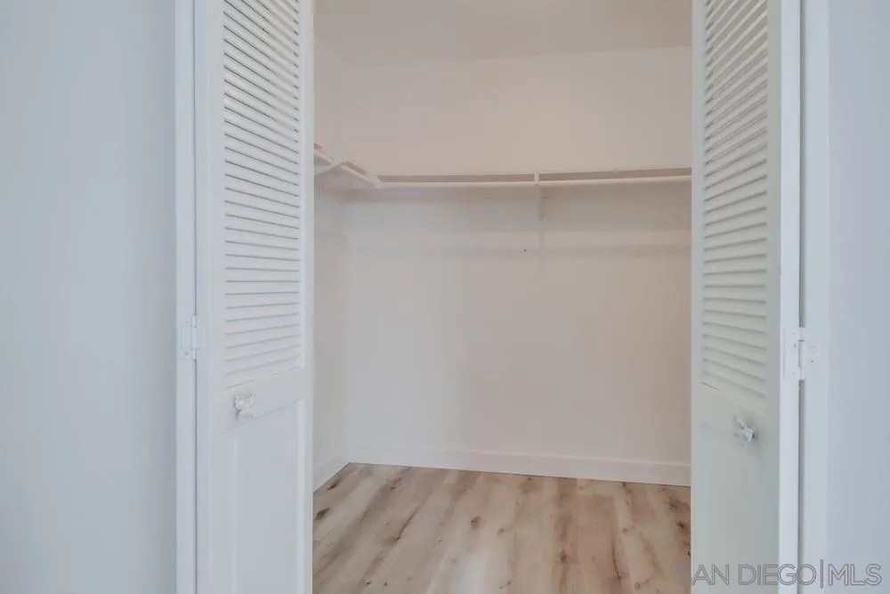 Photo #17: 250038154 Listing: Photo #17